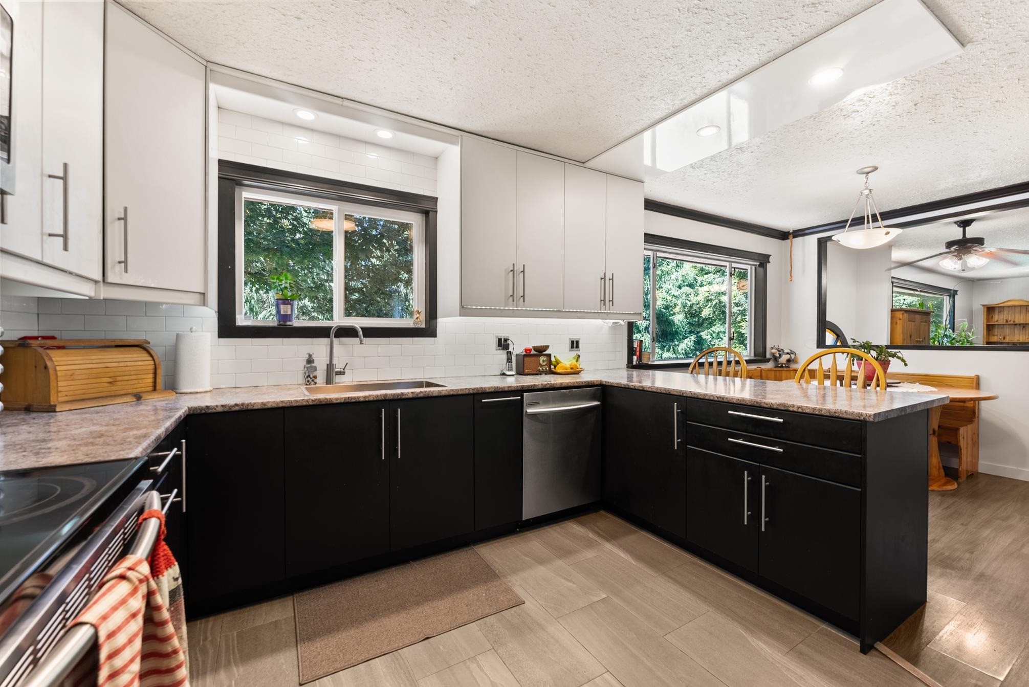 









194


Clovermeadow

Crescent,
Langley,




BC
V2Z 2R1

