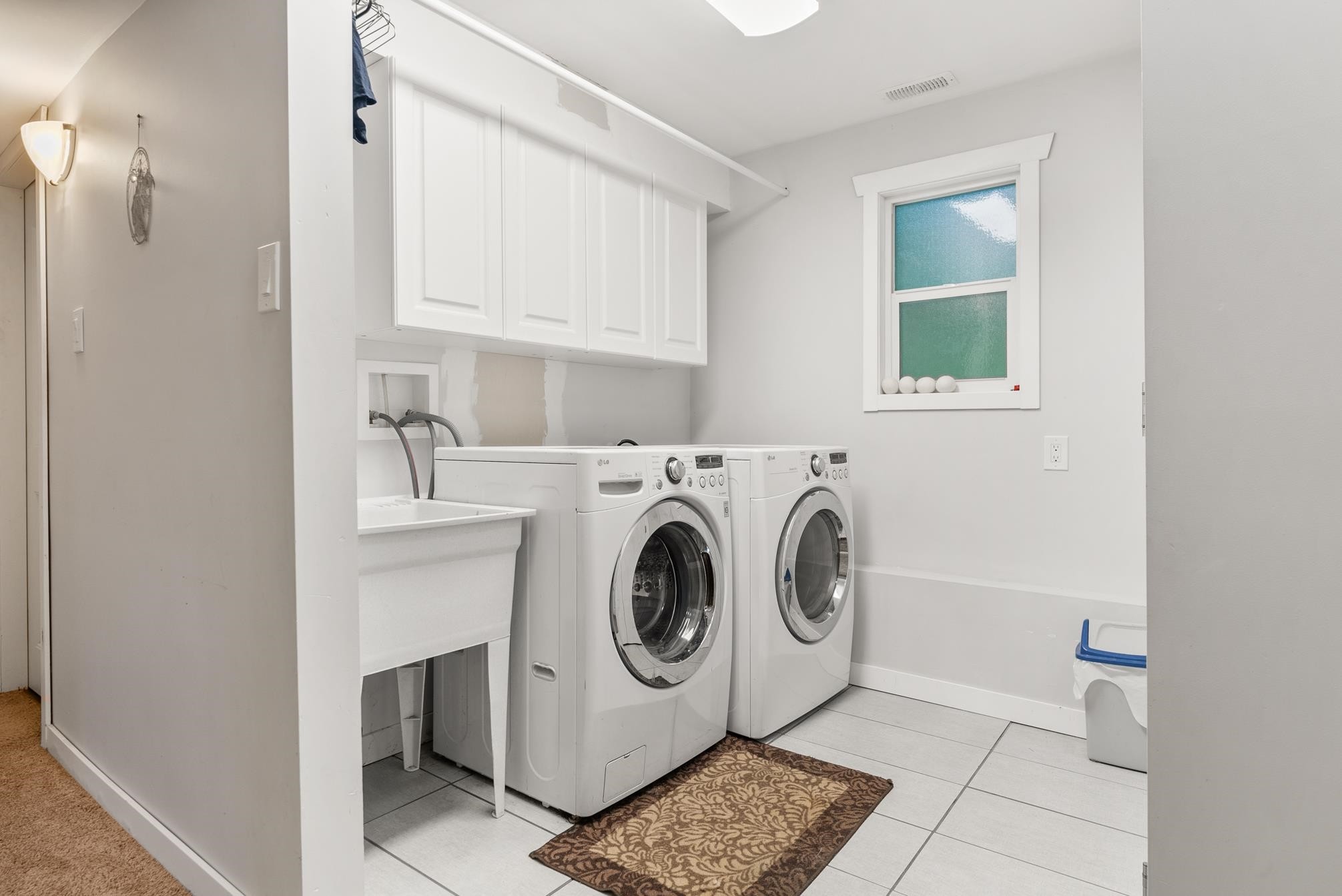 









194


Clovermeadow

Crescent,
Langley,




BC
V2Z 2R1

