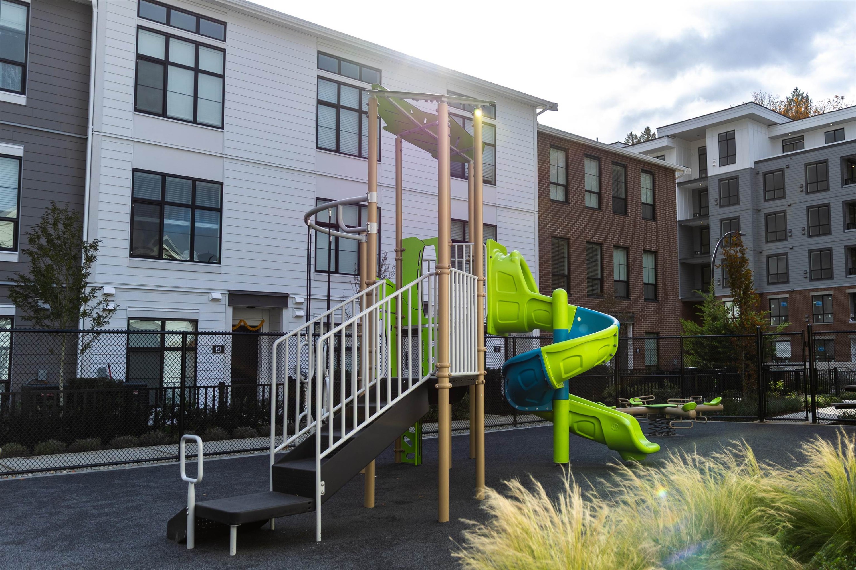 









2886


Montrose

Avenue, 8,
Abbotsford,




BC
V2S 0N7

