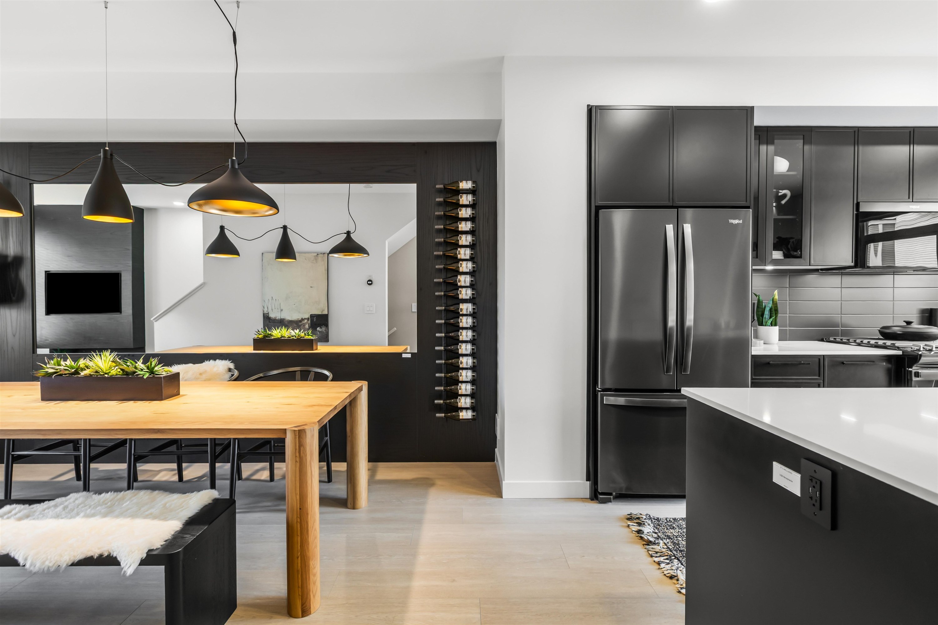 









2886


Montrose

Avenue, 8,
Abbotsford,




BC
V2S 0N7

