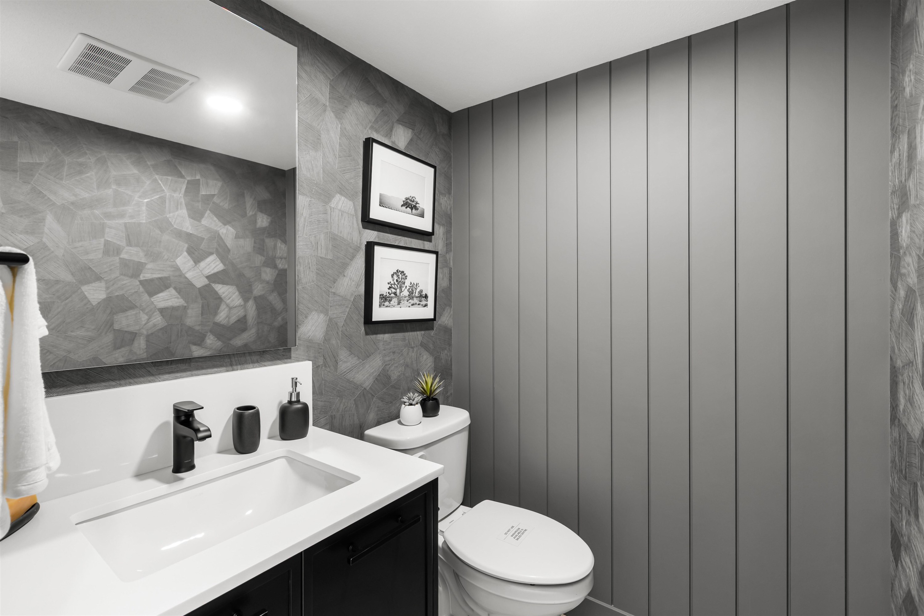 









2886


Montrose

Avenue, 8,
Abbotsford,




BC
V2S 0N7

