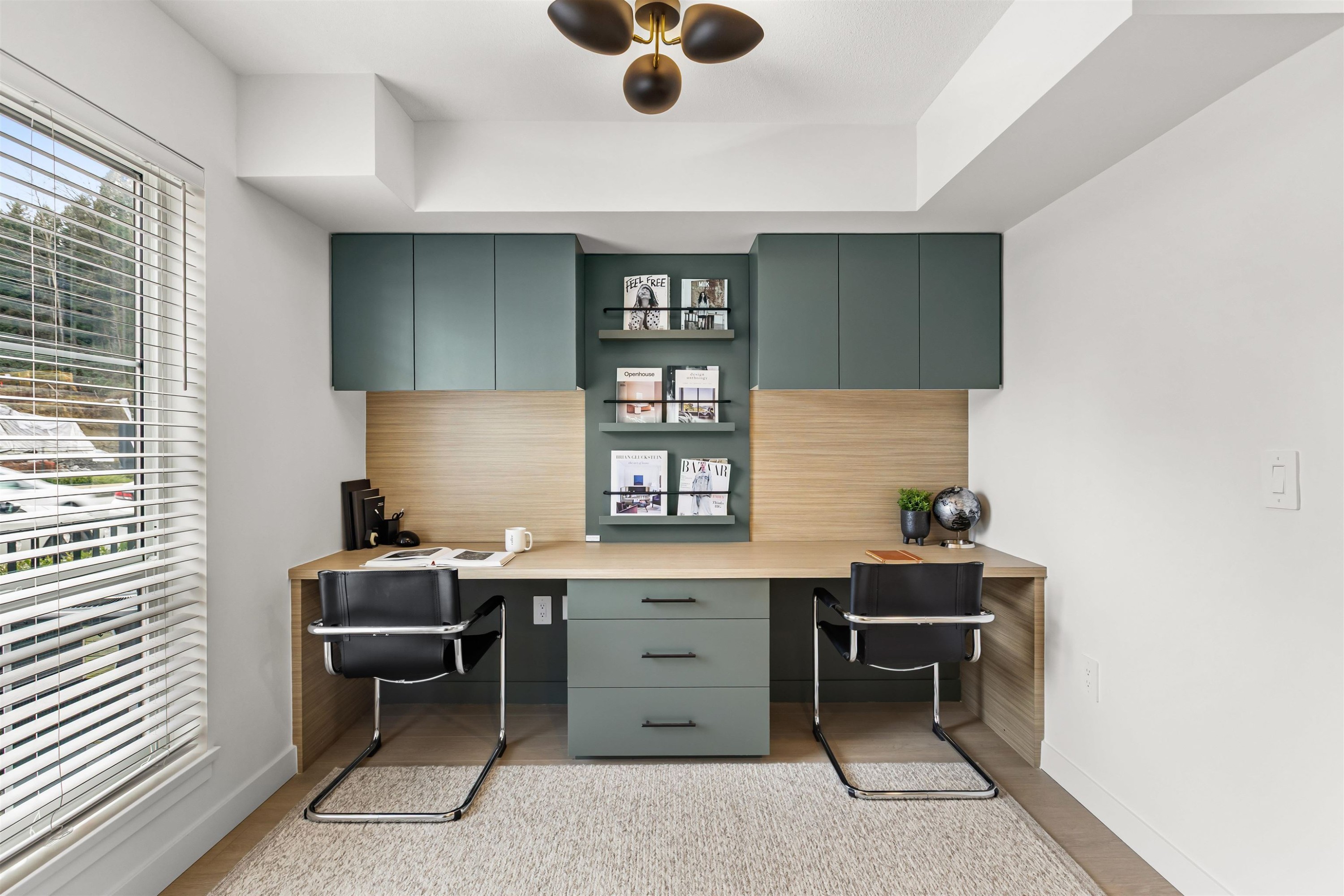 









2886


Montrose

Avenue, 8,
Abbotsford,




BC
V2S 0N7

