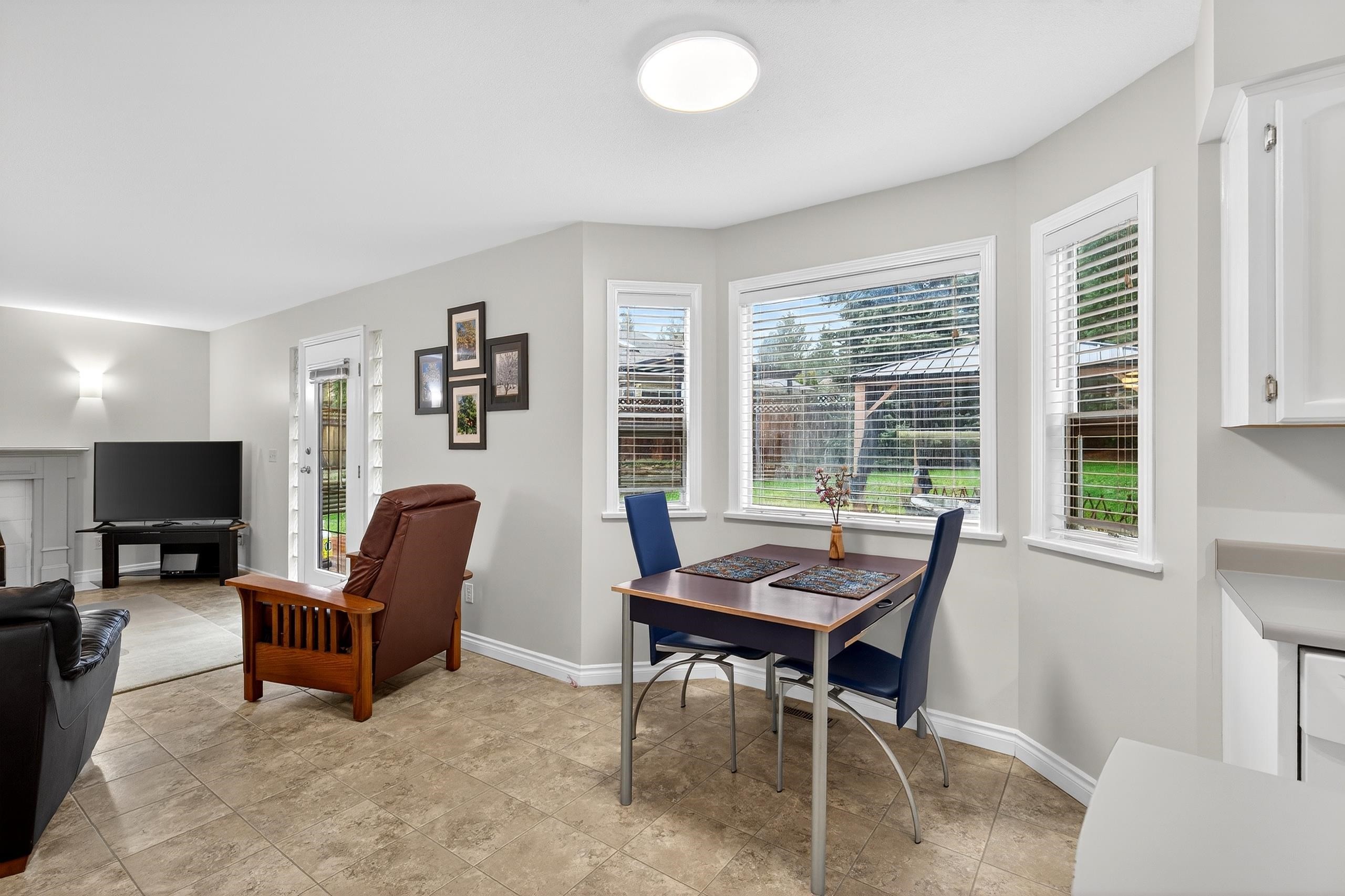 









885


165

Street,
Surrey,




BC
V4A 9C1

