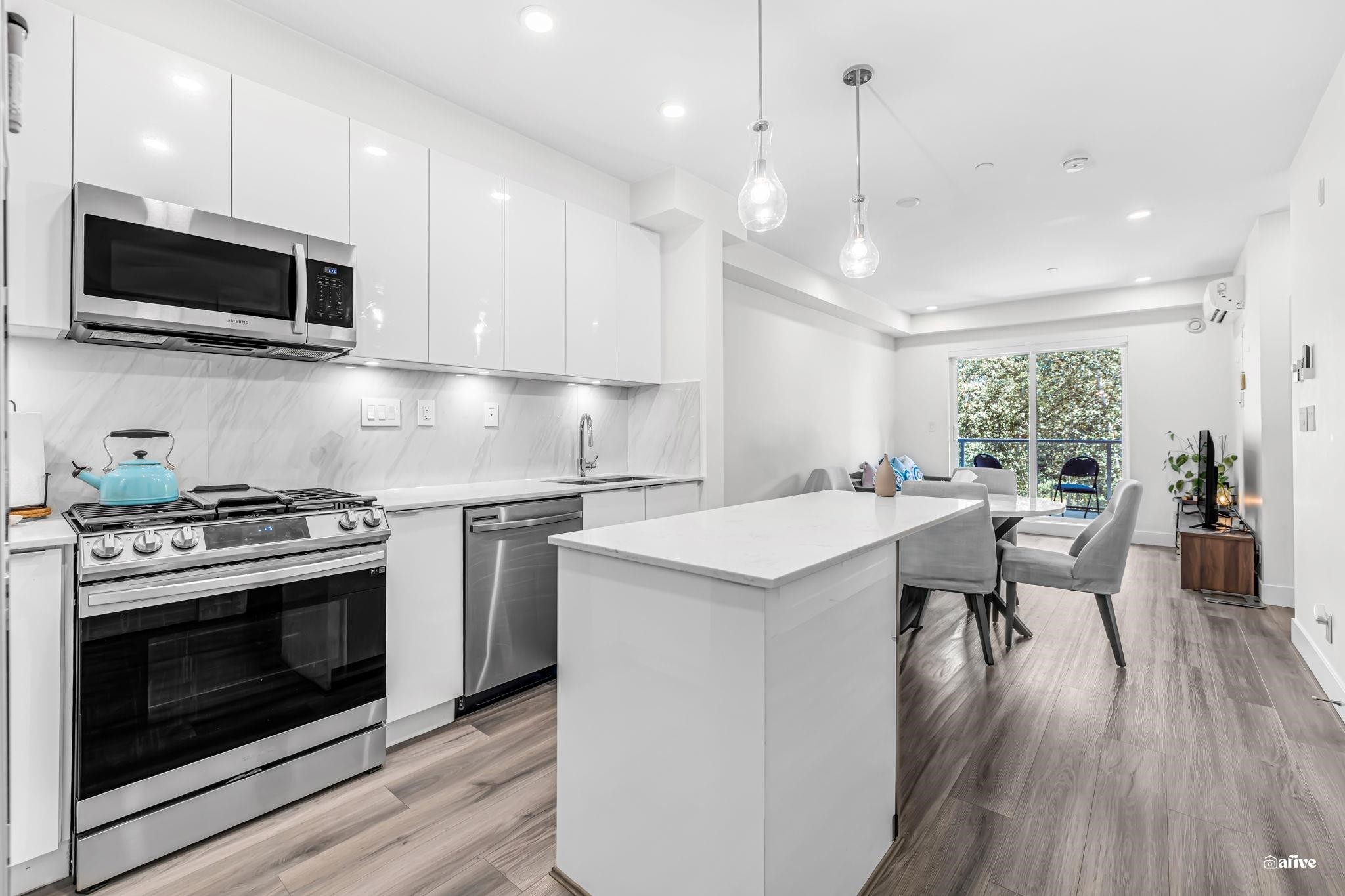 









8447


202

Street, A306,
Langley,




BC
V2Y 2B7

