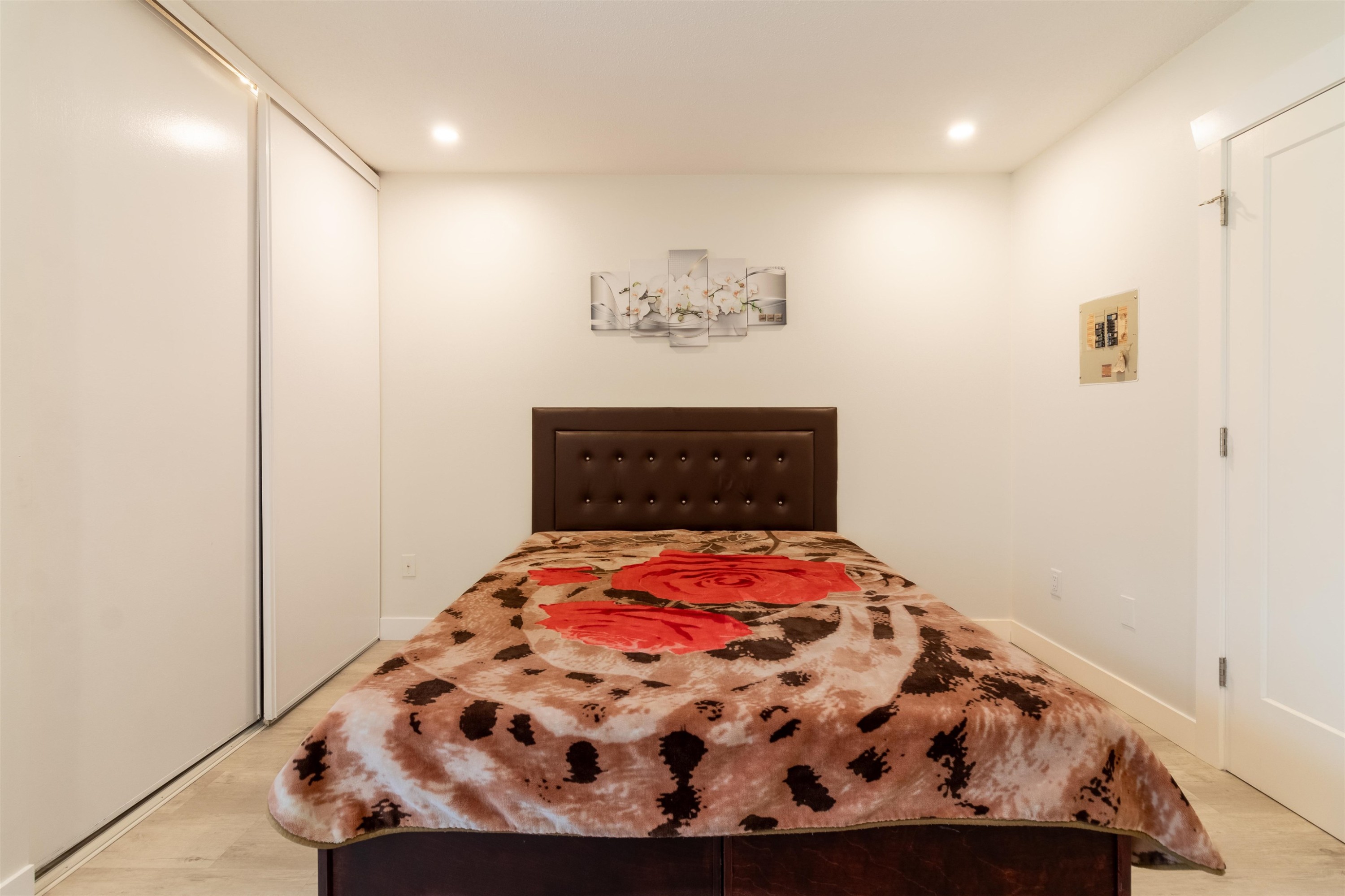 









7115


134

Street, 12,
Surrey,




BC
V3W 4T1

