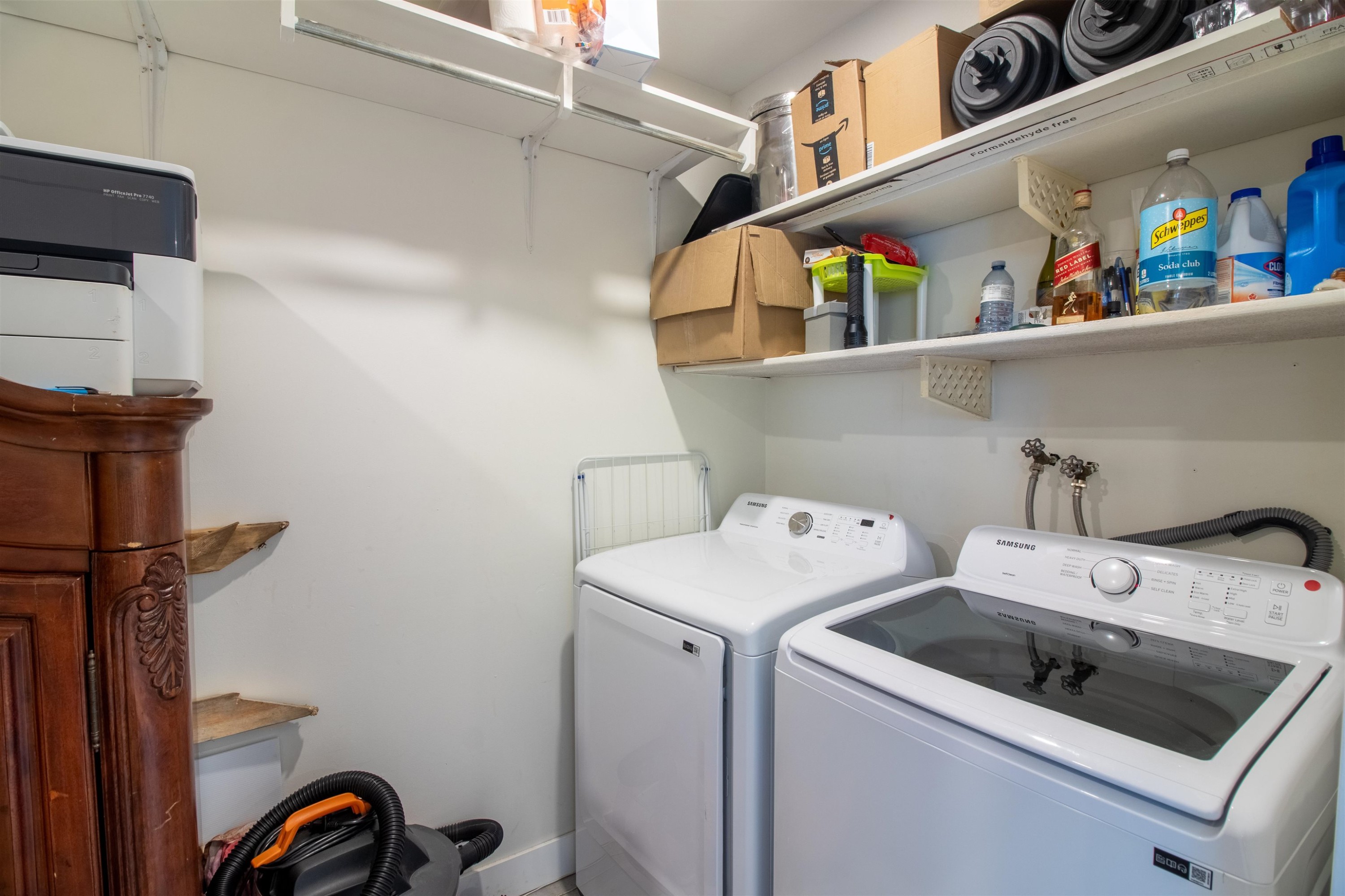 









7115


134

Street, 12,
Surrey,




BC
V3W 4T1

