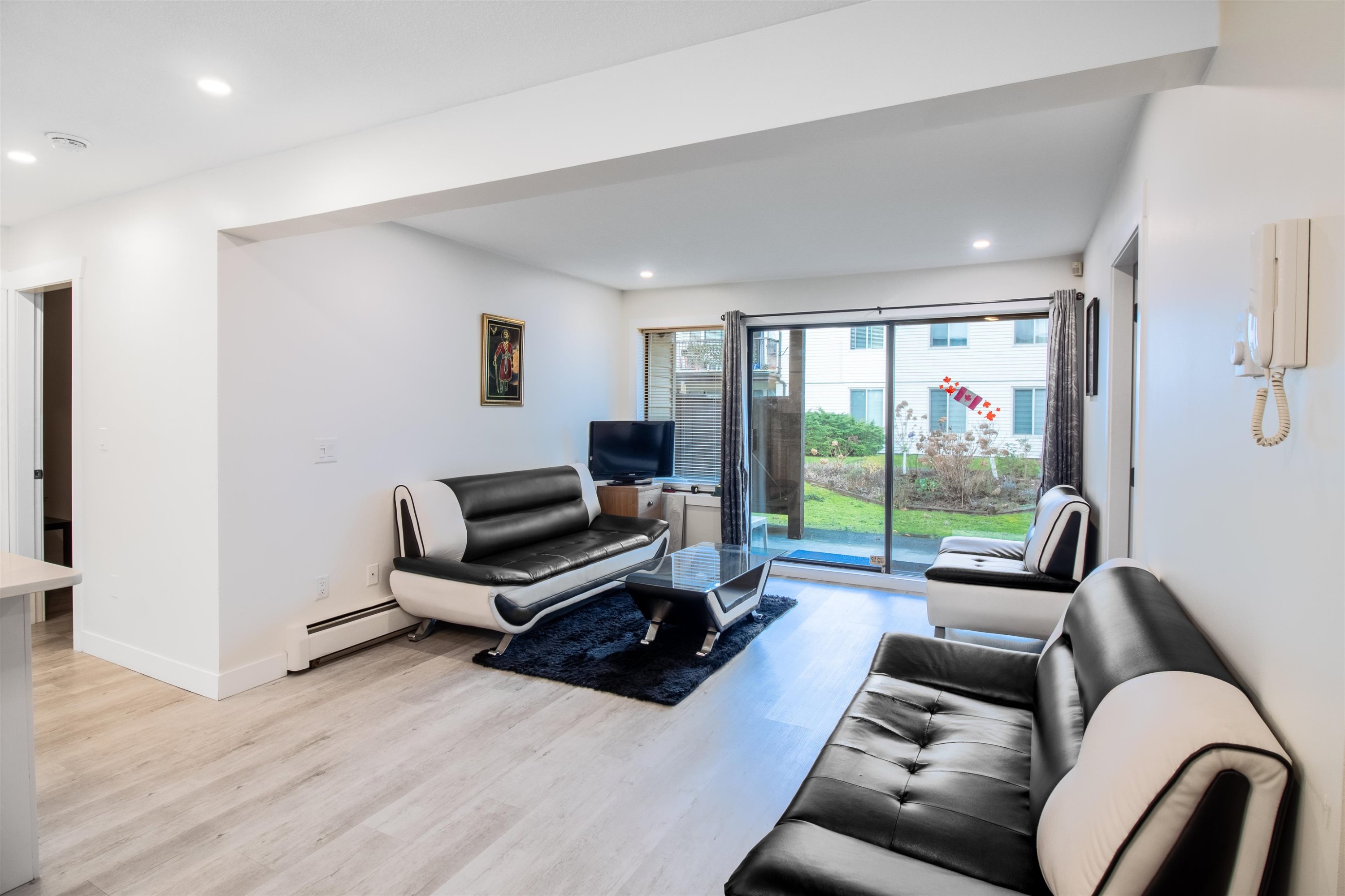 









7115


134

Street, 12,
Surrey,




BC
V3W 4T1

