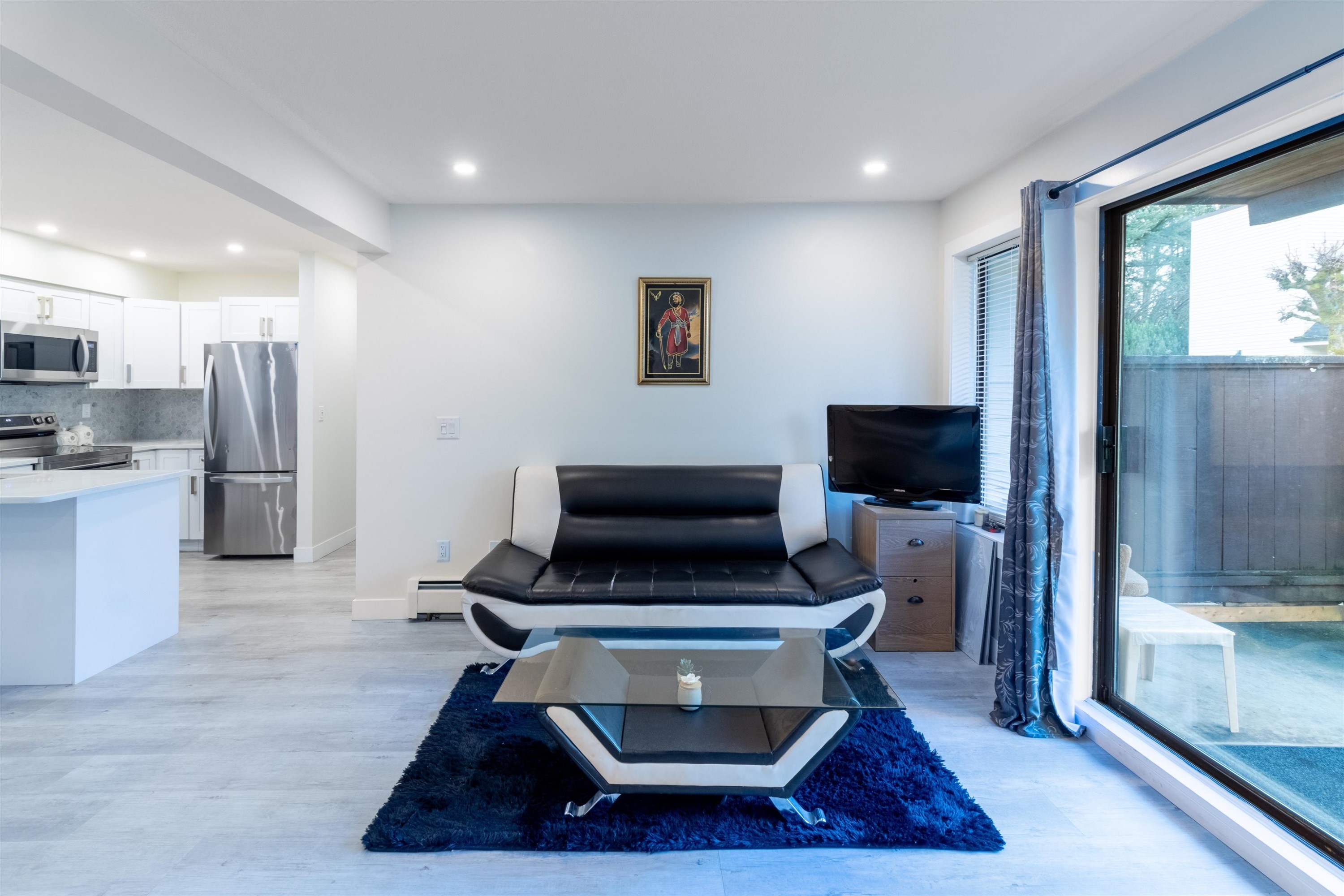 









7115


134

Street, 12,
Surrey,




BC
V3W 4T1

