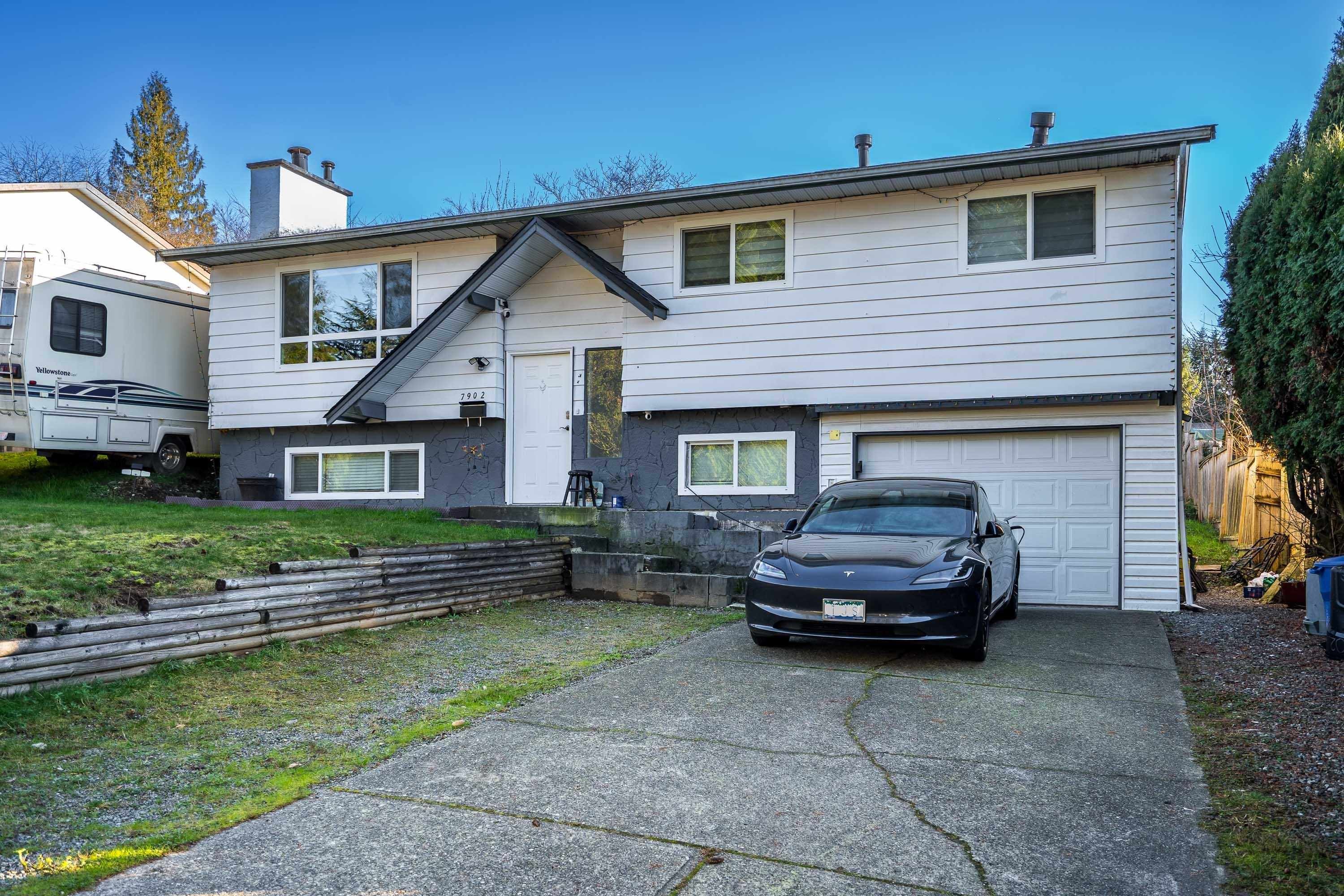 









7902


Heron

Street,
Mission,




BC
V2V 6A1

