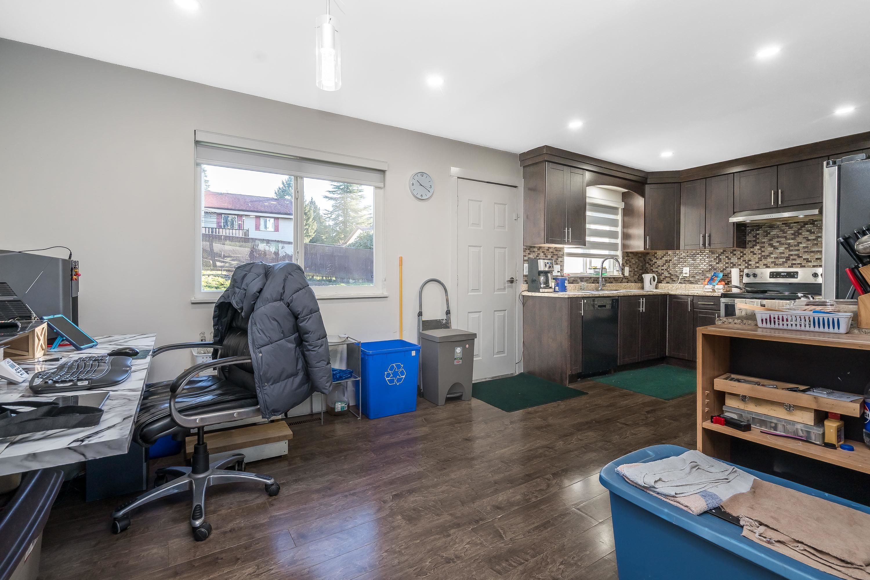 









7902


Heron

Street,
Mission,




BC
V2V 6A1

