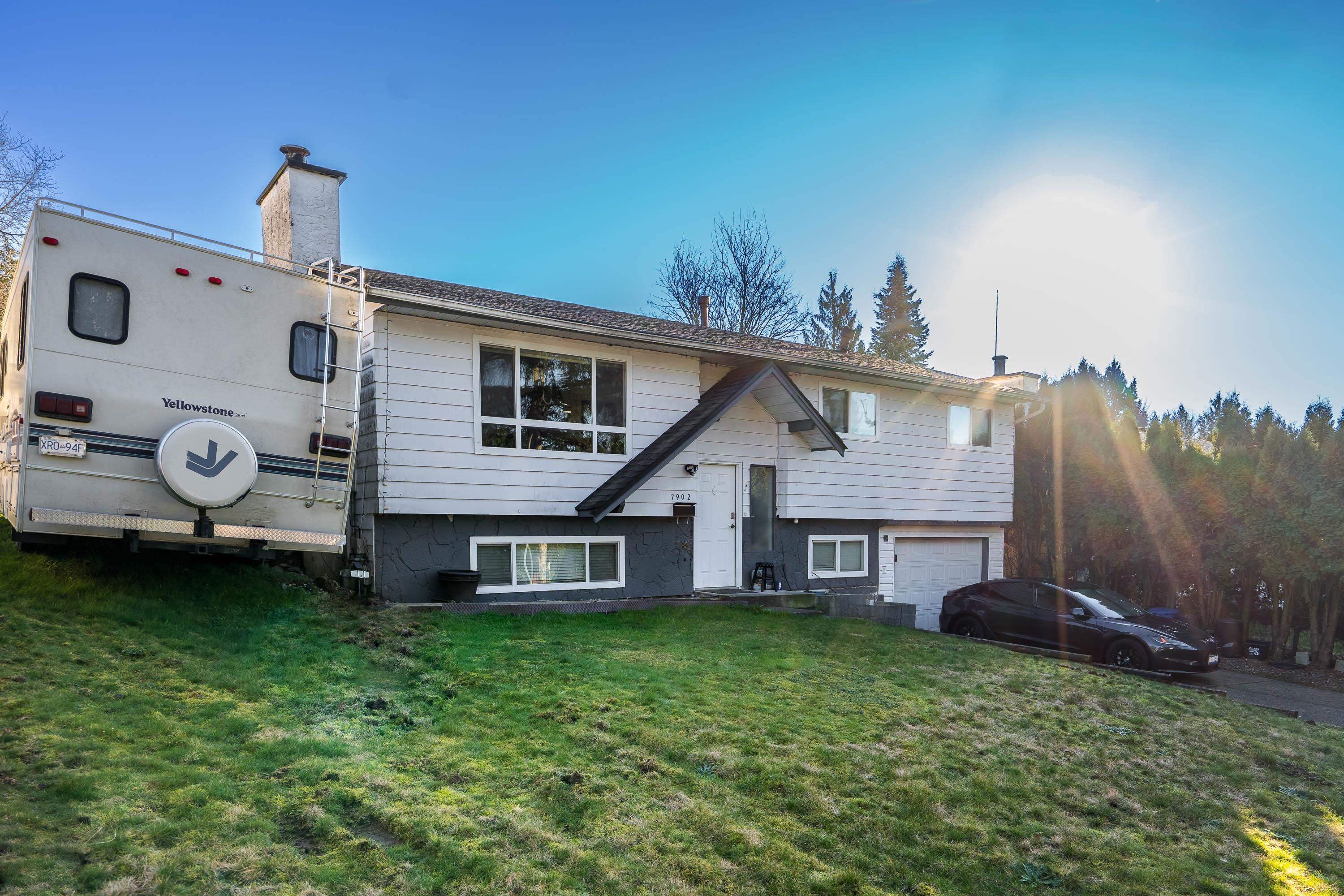 









7902


Heron

Street,
Mission,




BC
V2V 6A1

