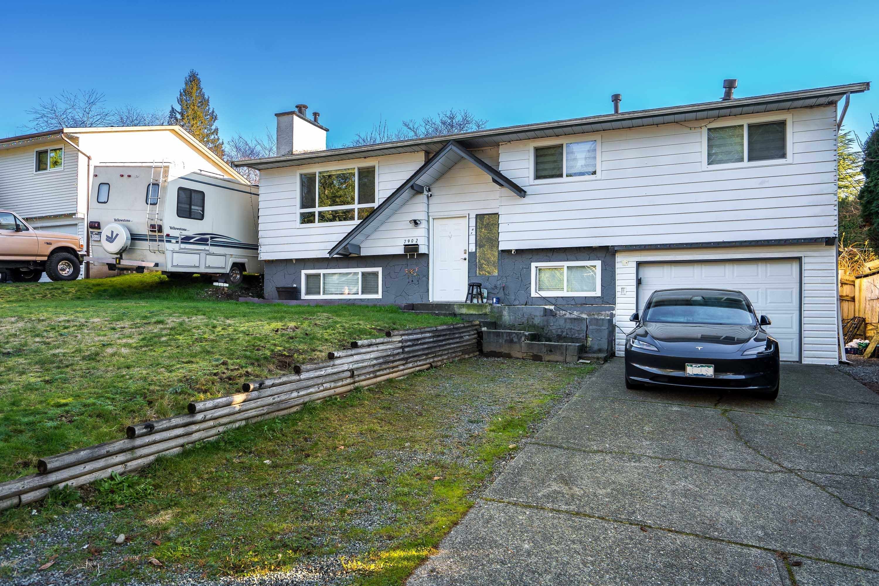 









7902


Heron

Street,
Mission,




BC
V2V 6A1

