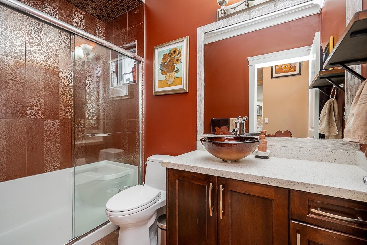 









8862


Stegavik

Court,
Delta,




BC
V4C 0C6

