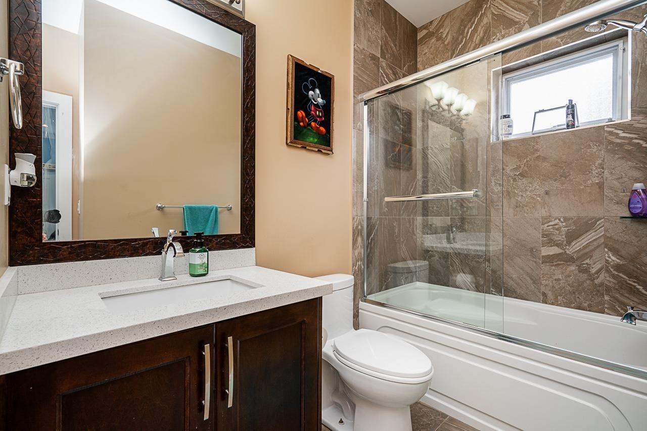 









8862


Stegavik

Court,
Delta,




BC
V4C 0C6

