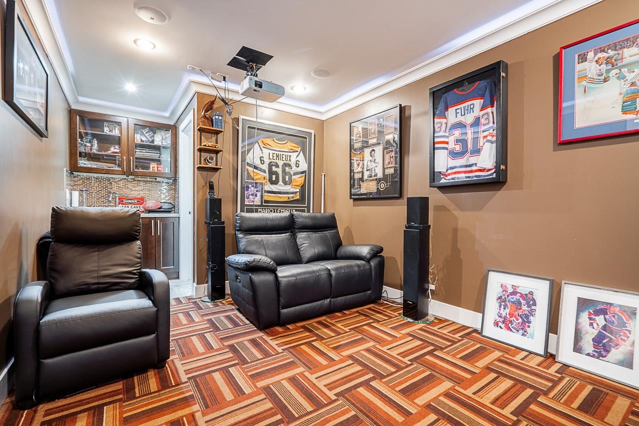 









8862


Stegavik

Court,
Delta,




BC
V4C 0C6

