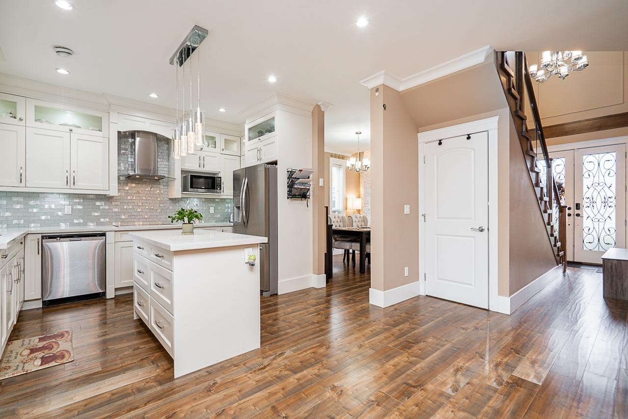 









8862


Stegavik

Court,
Delta,




BC
V4C 0C6

