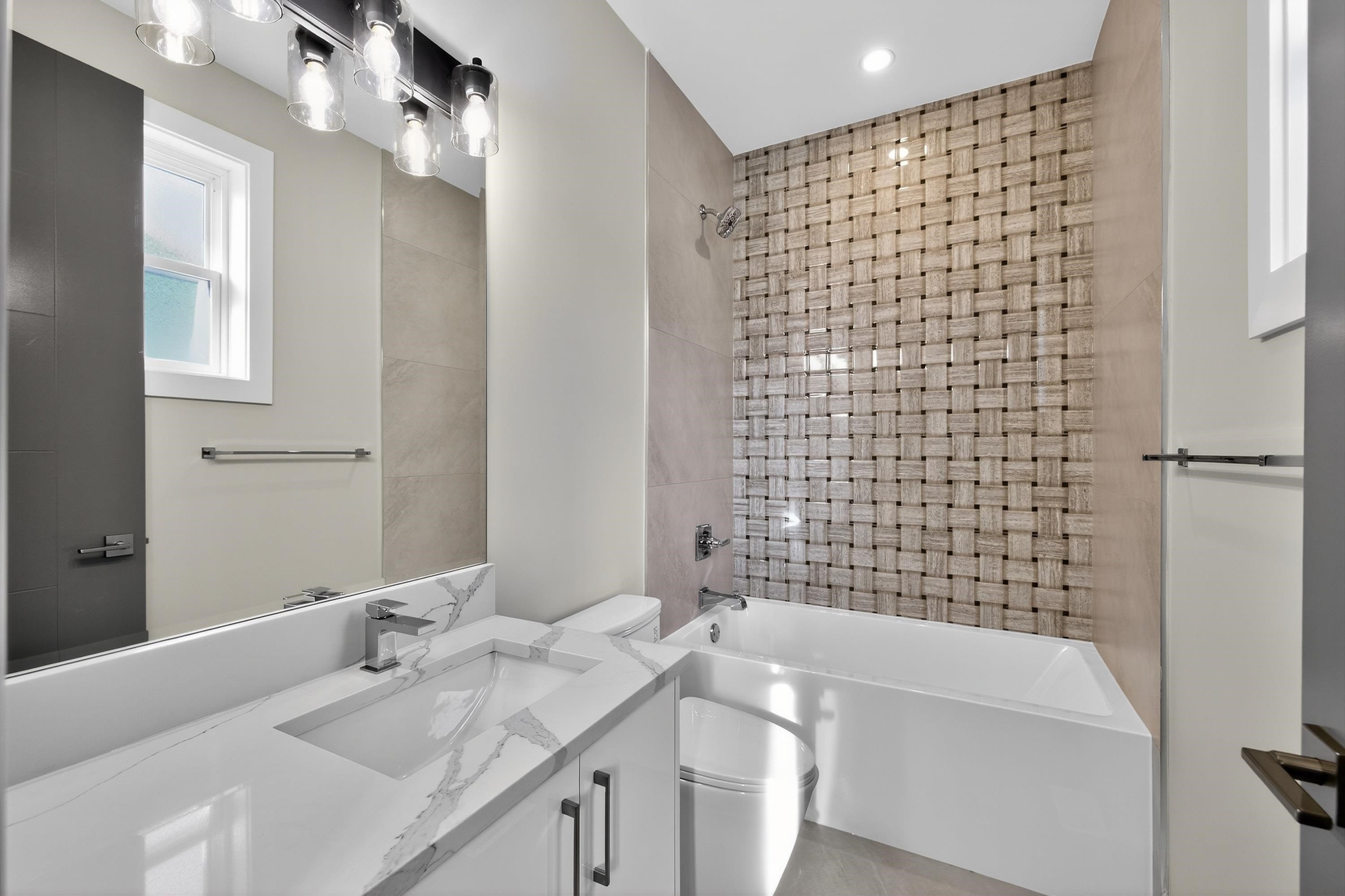 









17116


1

Avenue,
Surrey,




BC
V3Z 9R2

