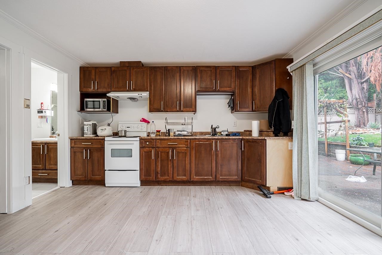 









16089


80

Avenue,
Surrey,




BC
V4N 0X1

