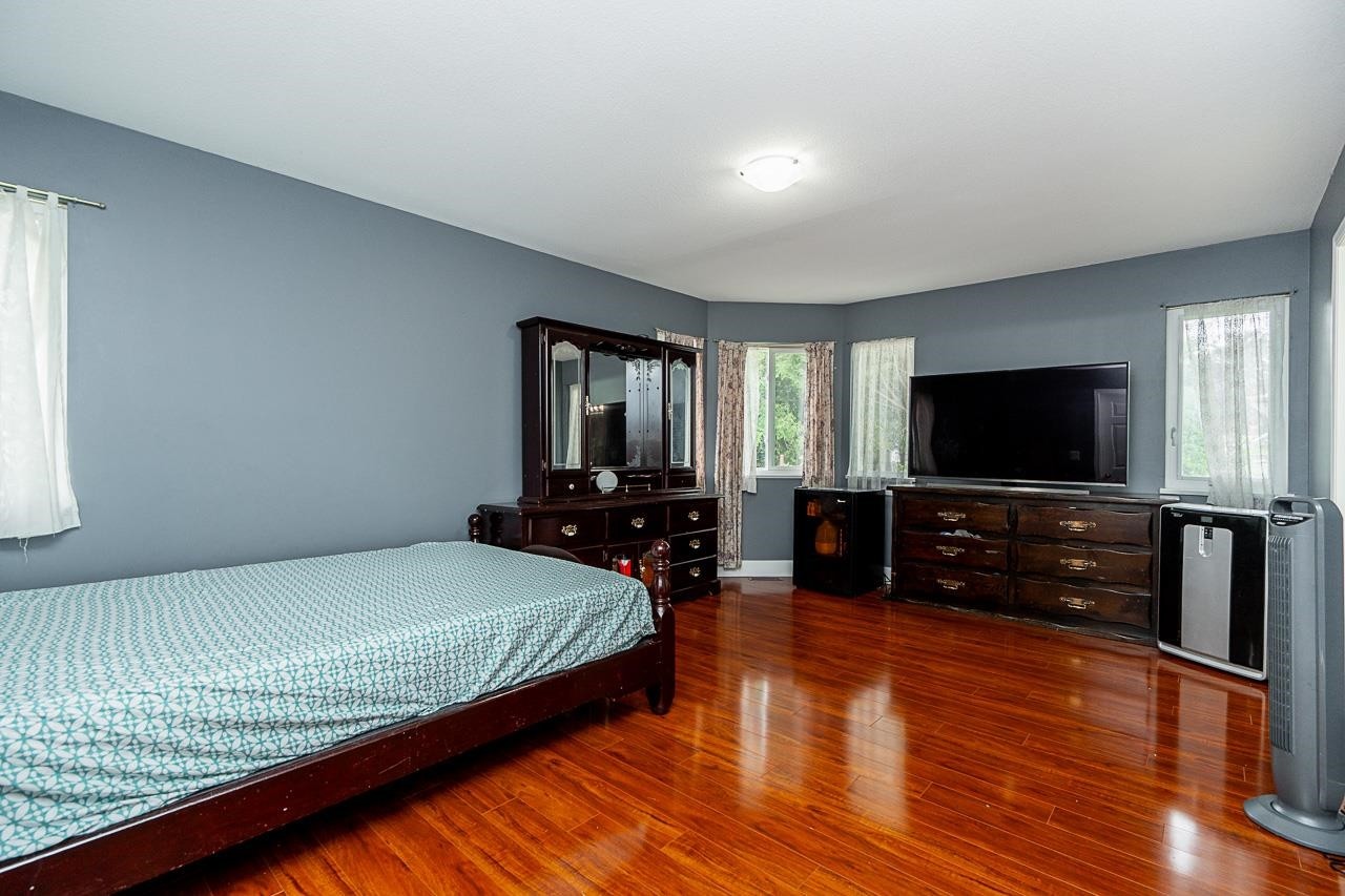 









16089


80

Avenue,
Surrey,




BC
V4N 0X1

