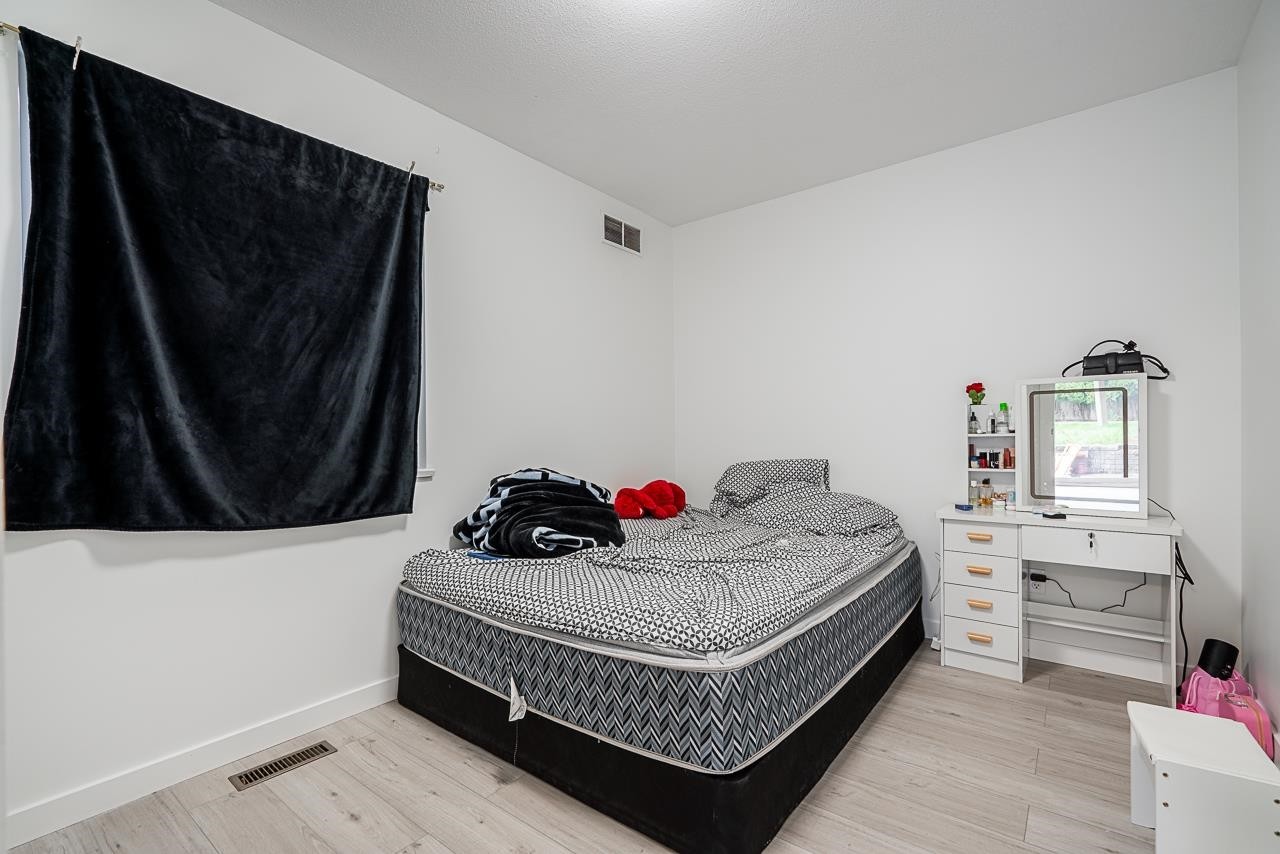 









16089


80

Avenue,
Surrey,




BC
V4N 0X1

