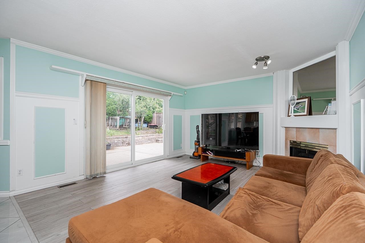 









16089


80

Avenue,
Surrey,




BC
V4N 0X1

