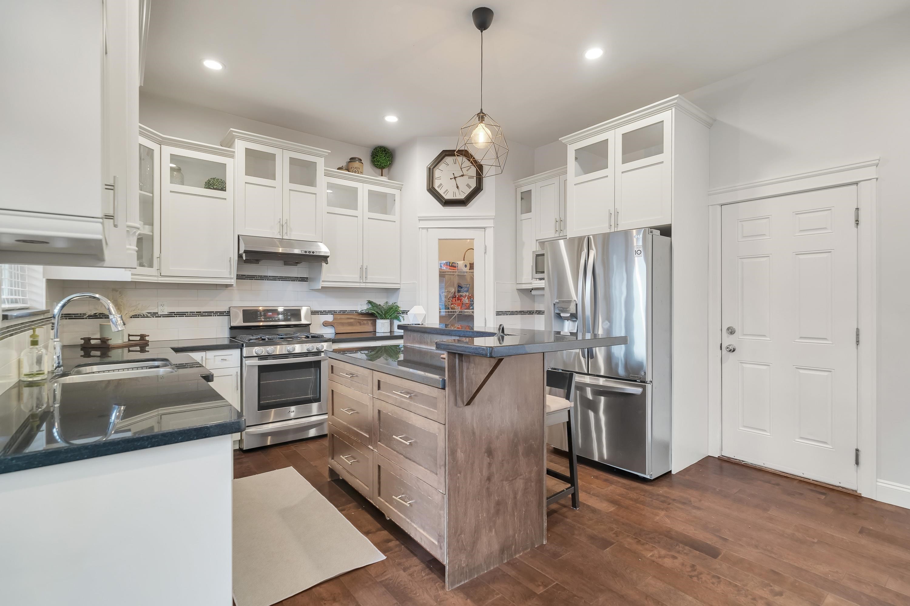 









15083


58a

Avenue,
Surrey,




BC
V3S 5H1

