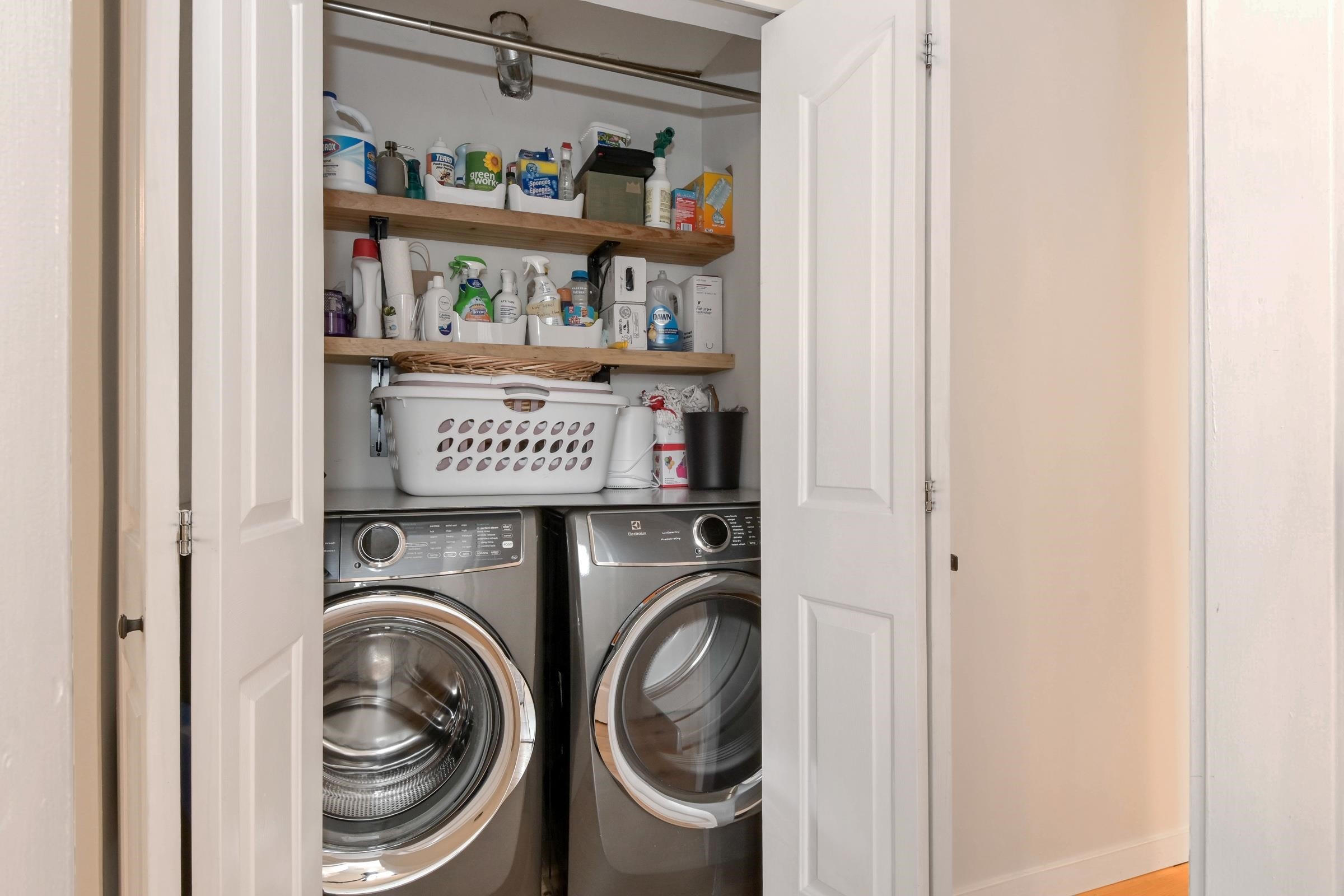 









27192


34

Avenue,
Langley,




BC
V4W 3H4

