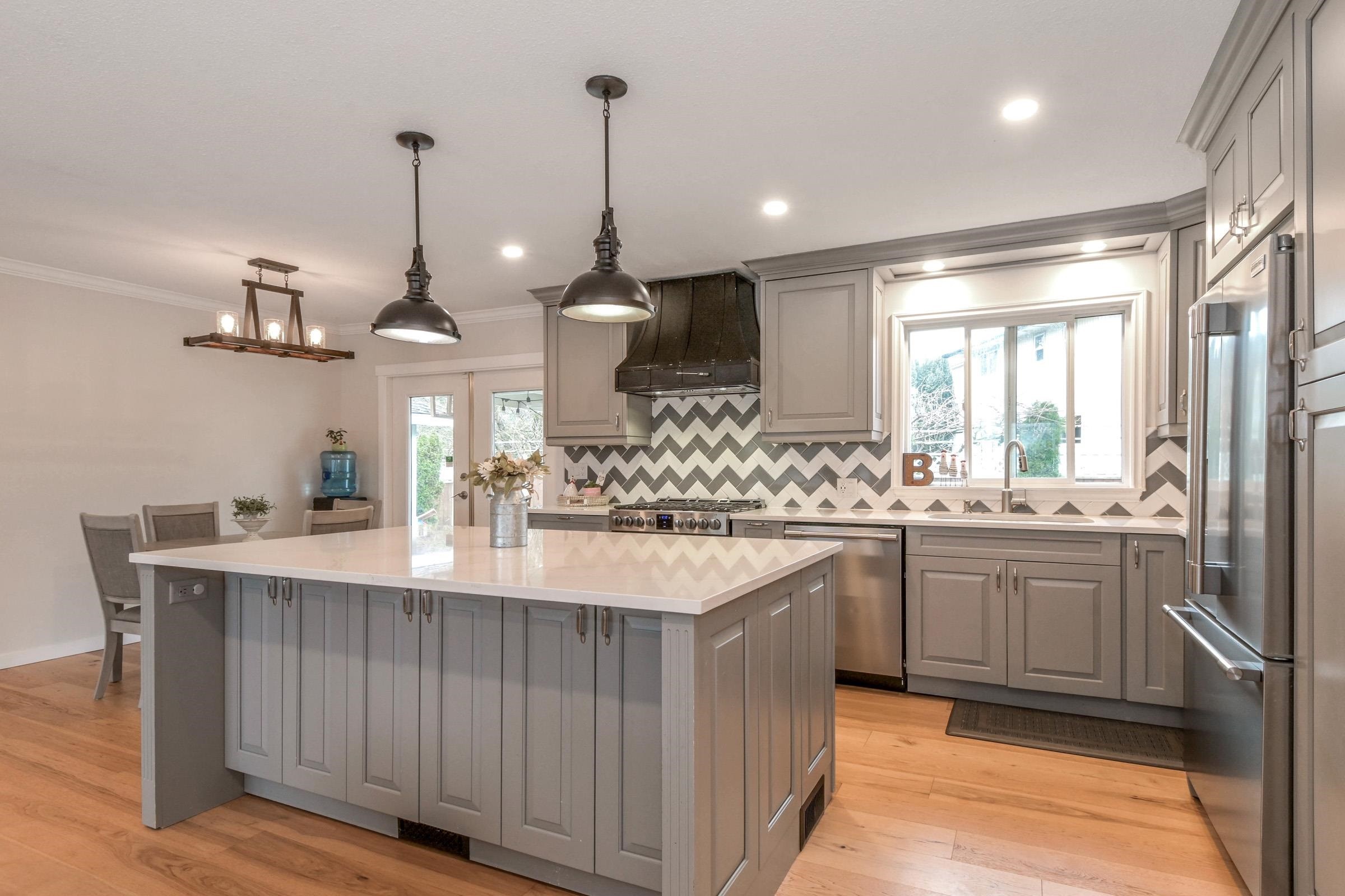 









27192


34

Avenue,
Langley,




BC
V4W 3H4

