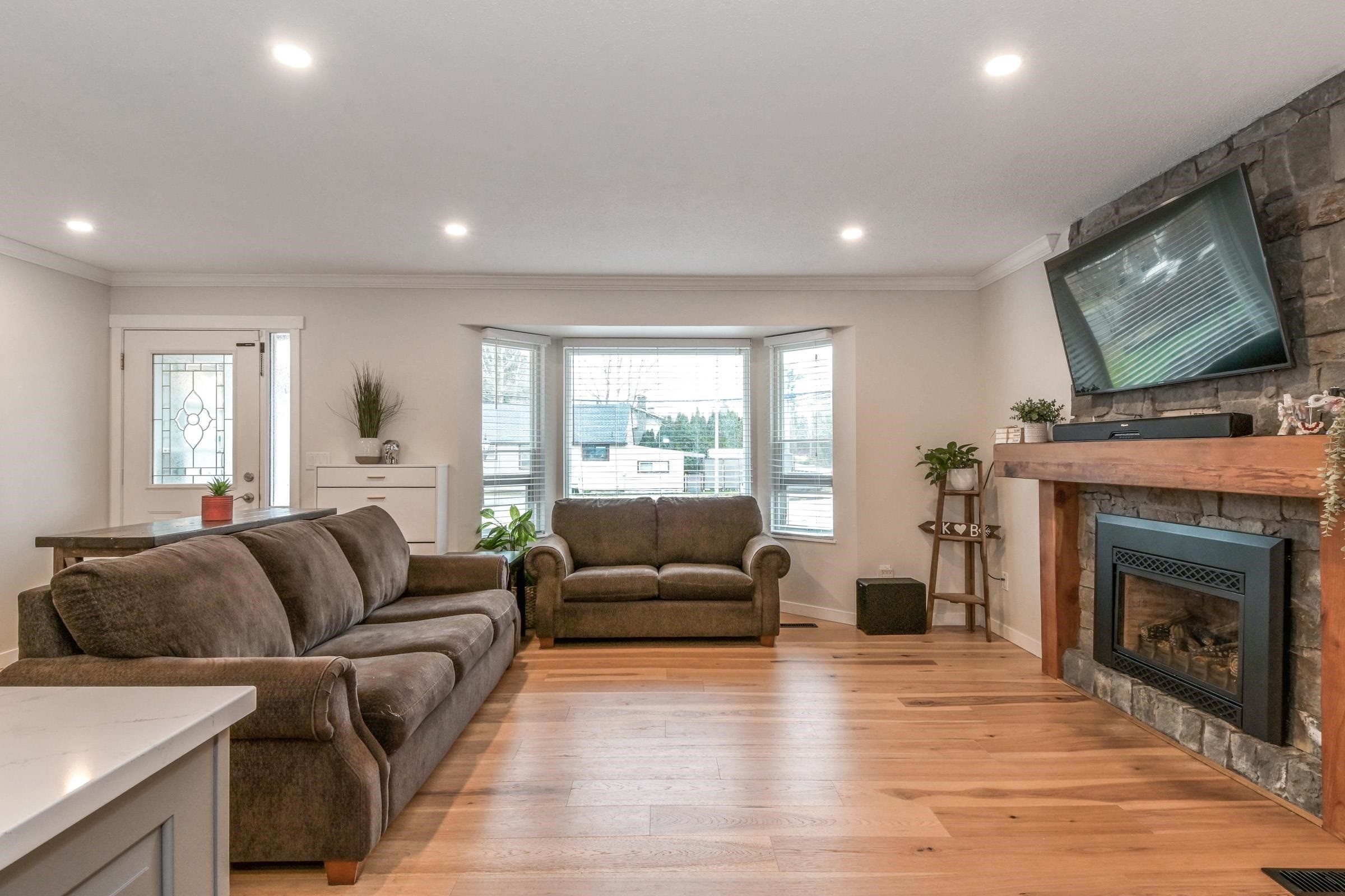 









27192


34

Avenue,
Langley,




BC
V4W 3H4

