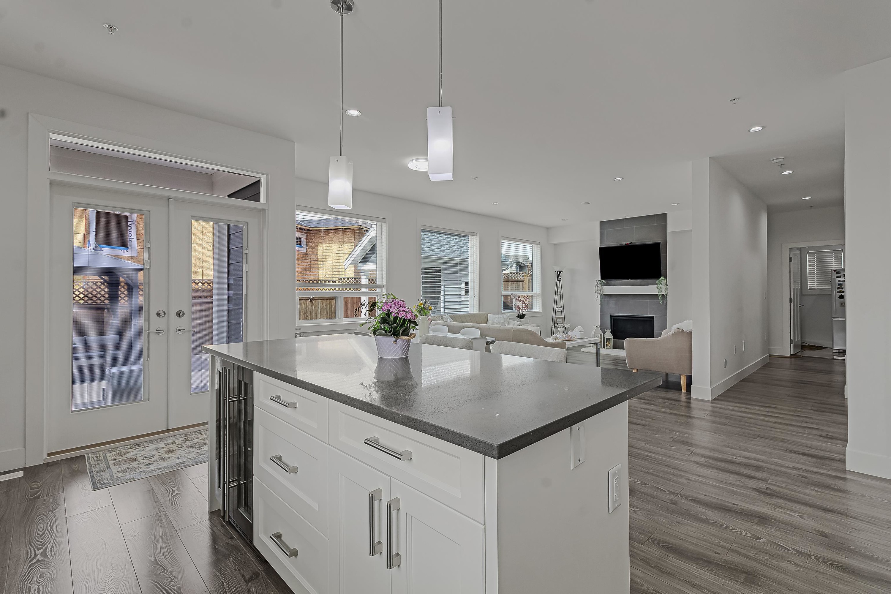 









33123


Benedict

Boulevard,
Mission,




BC
V2V 0H1

