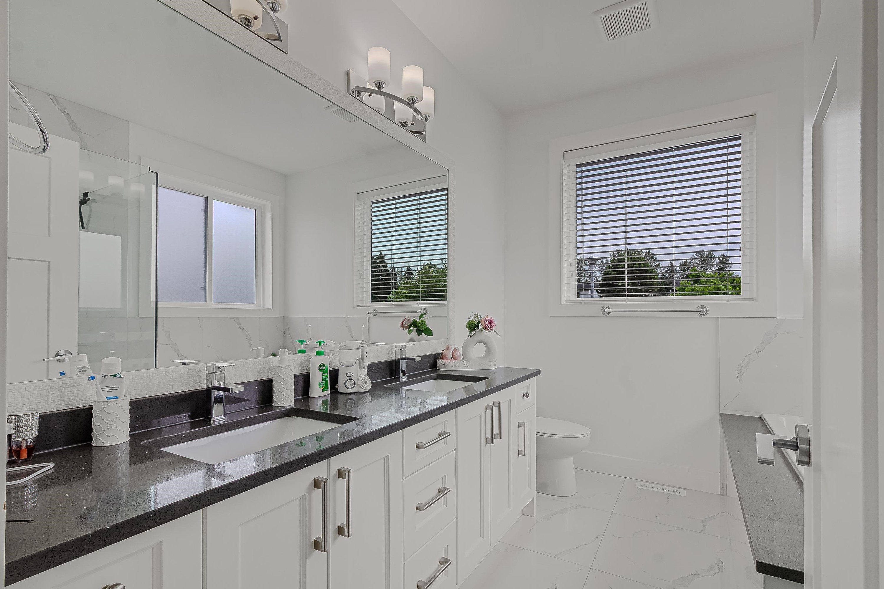 









33123


Benedict

Boulevard,
Mission,




BC
V2V 0H1

