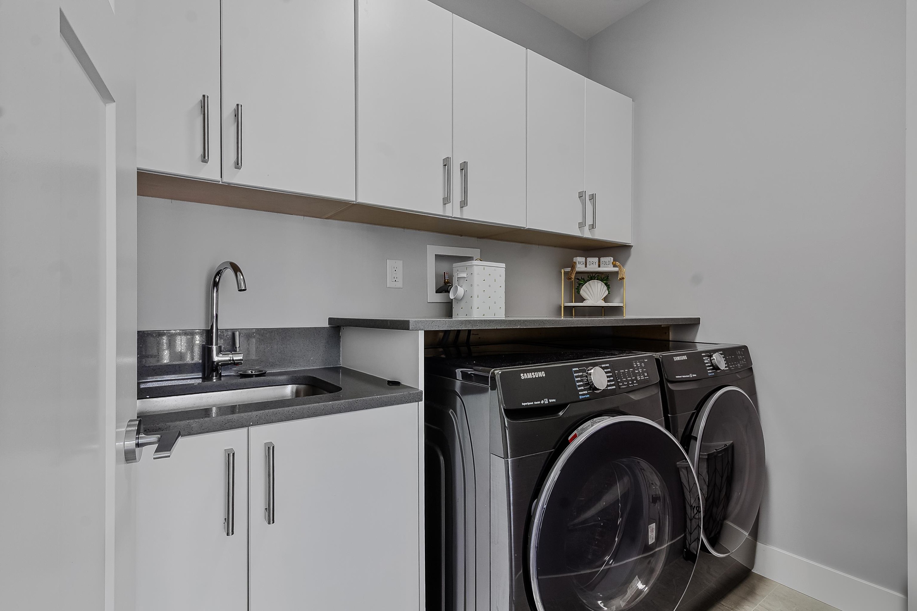 









33123


Benedict

Boulevard,
Mission,




BC
V2V 0H1

