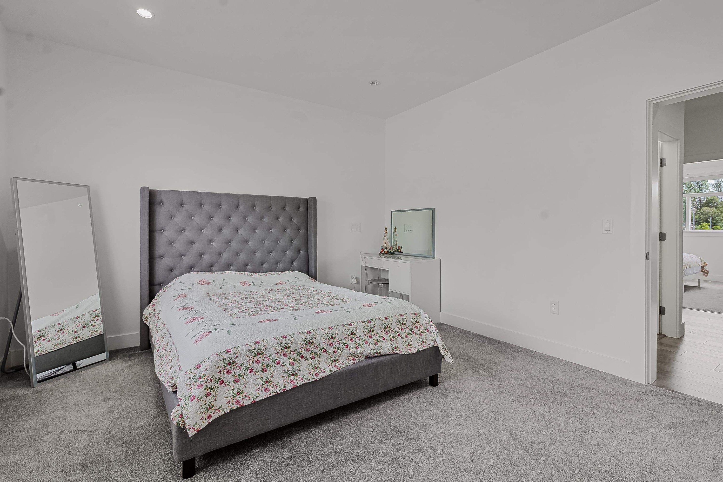 









33123


Benedict

Boulevard,
Mission,




BC
V2V 0H1

