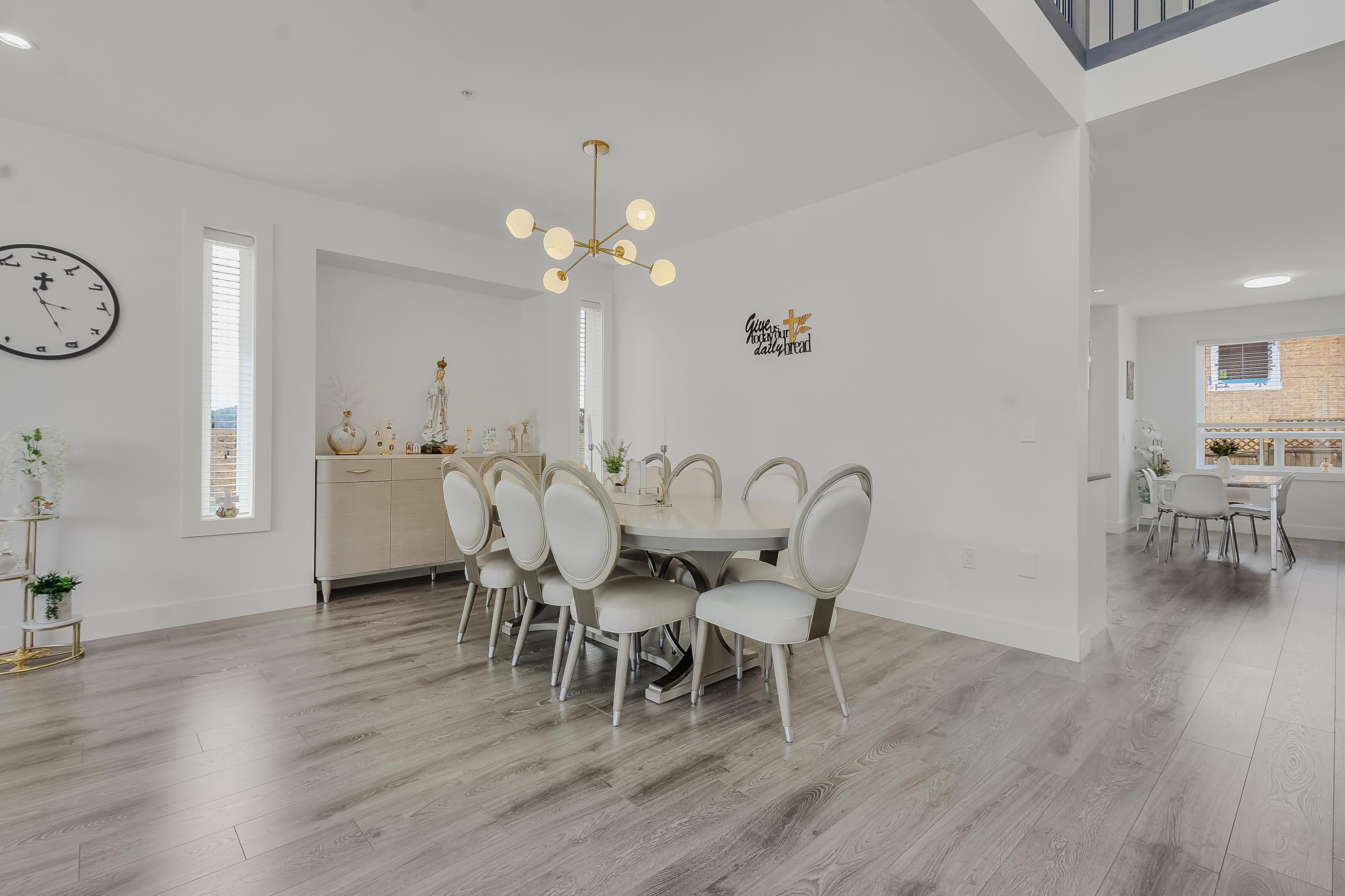 









33123


Benedict

Boulevard,
Mission,




BC
V2V 0H1


