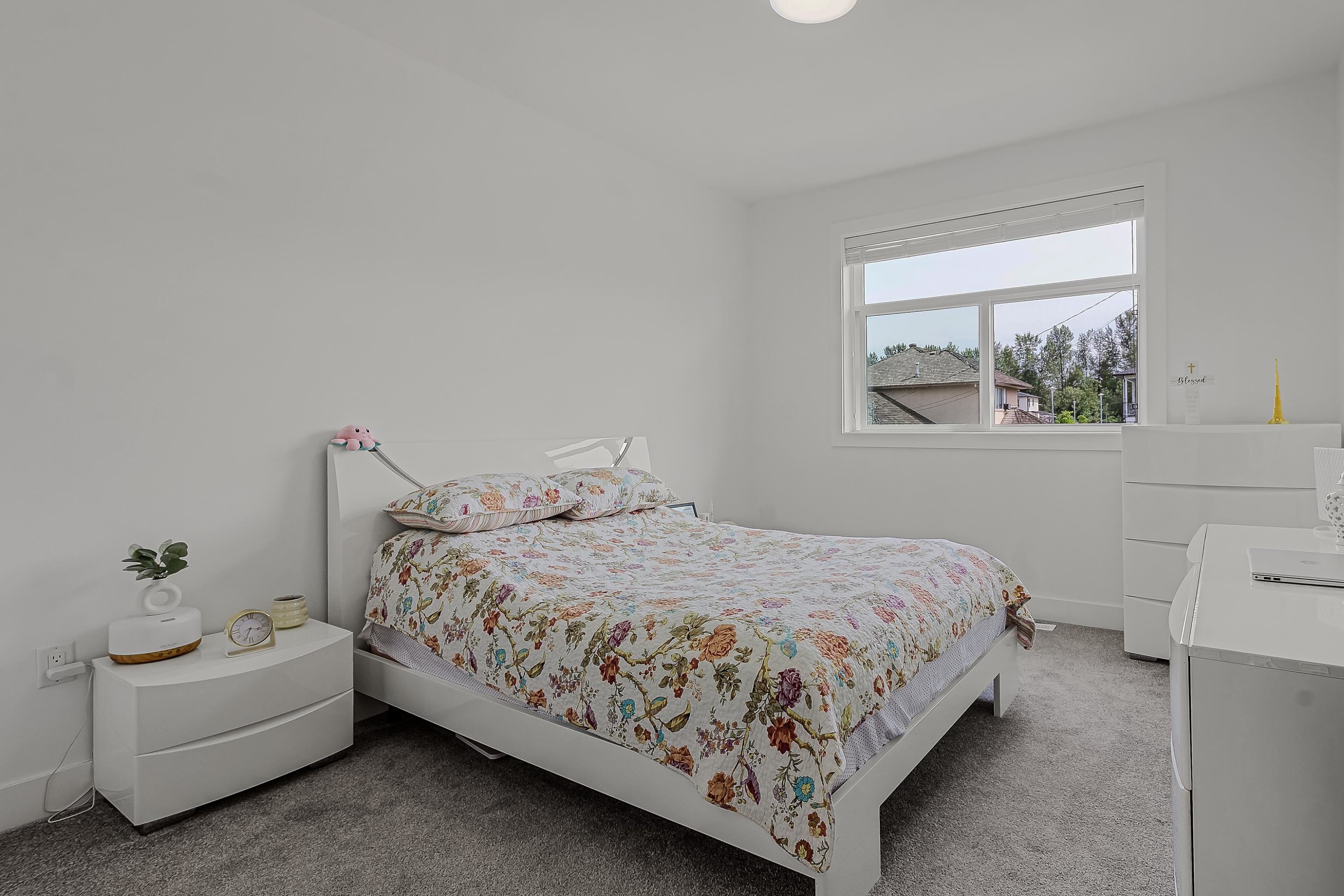 









33123


Benedict

Boulevard,
Mission,




BC
V2V 0H1

