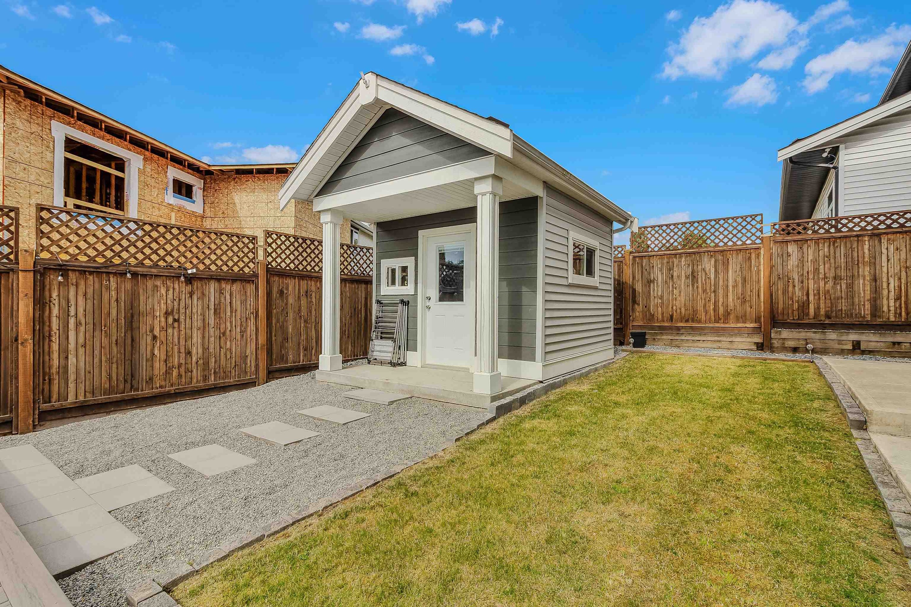 









33123


Benedict

Boulevard,
Mission,




BC
V2V 0H1

