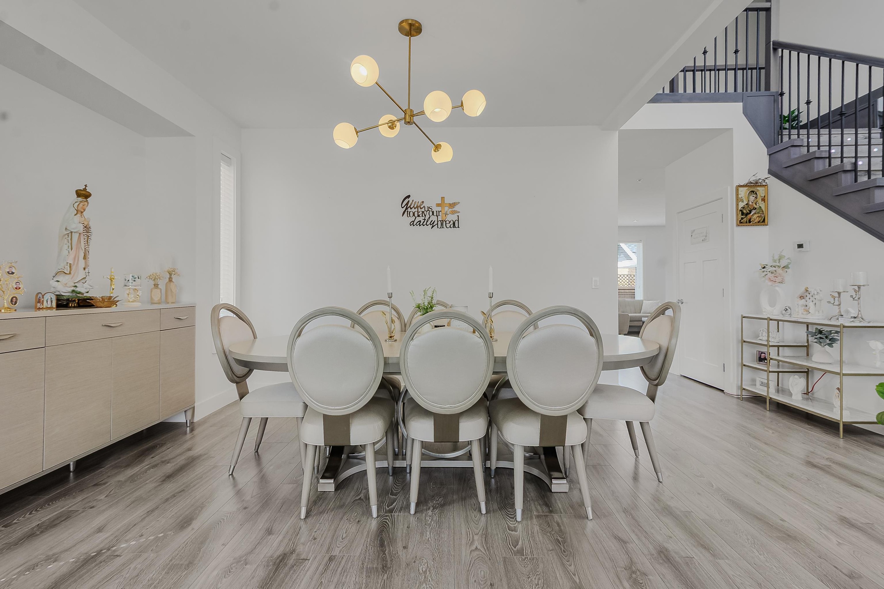 









33123


Benedict

Boulevard,
Mission,




BC
V2V 0H1

