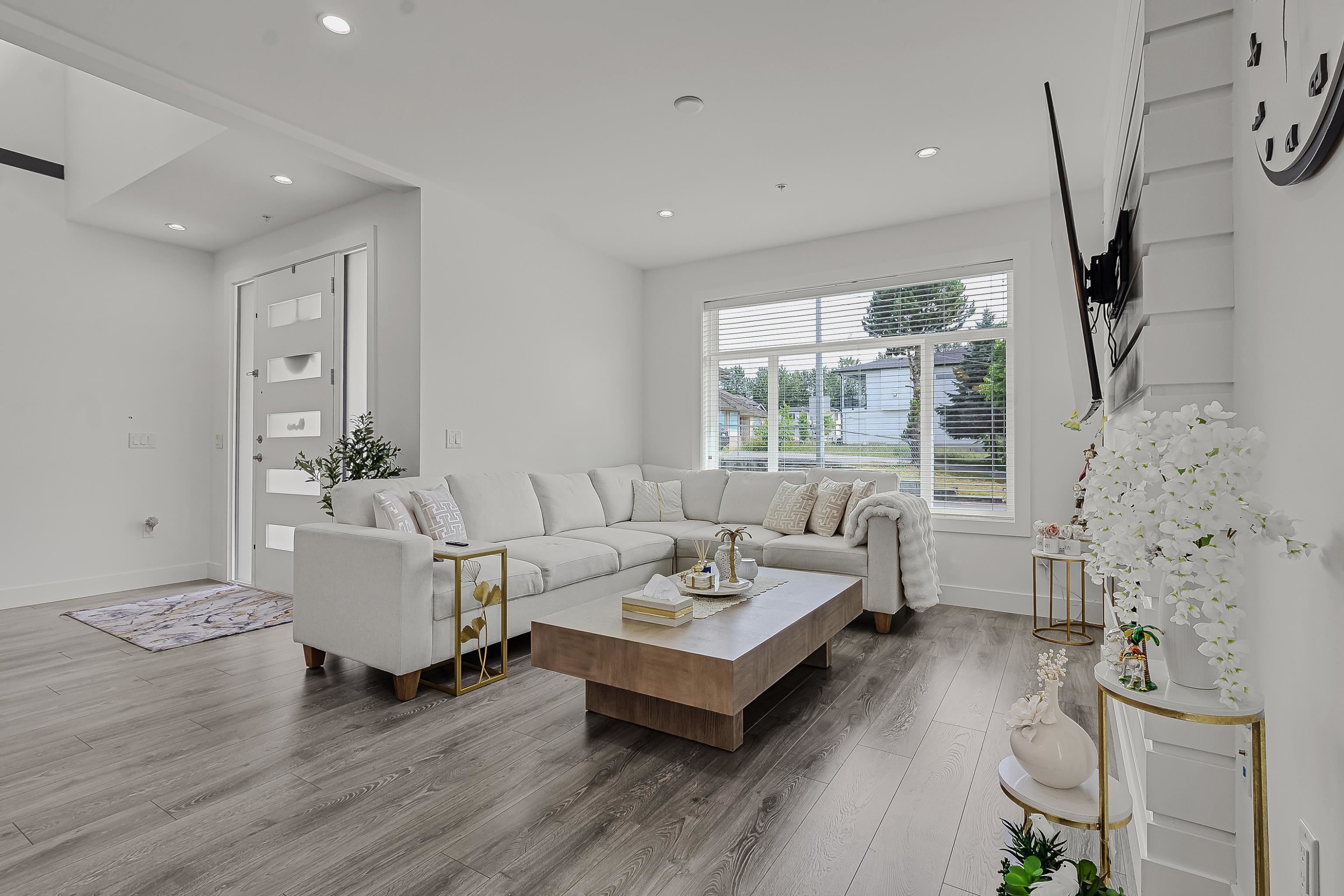 









33123


Benedict

Boulevard,
Mission,




BC
V2V 0H1

