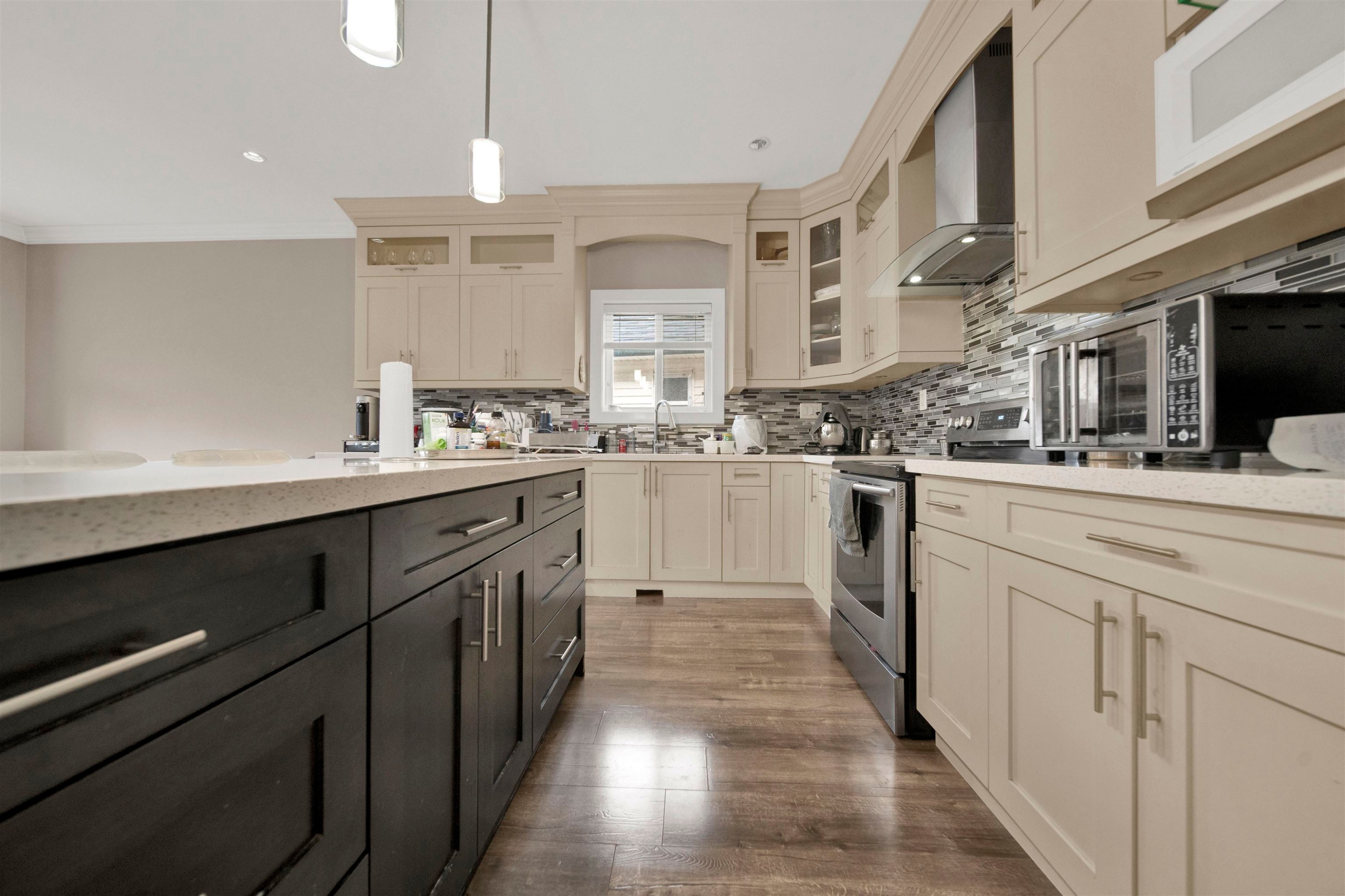 









3176


Engineer

Crescent,
Abbotsford,




BC
V4X 0A7


