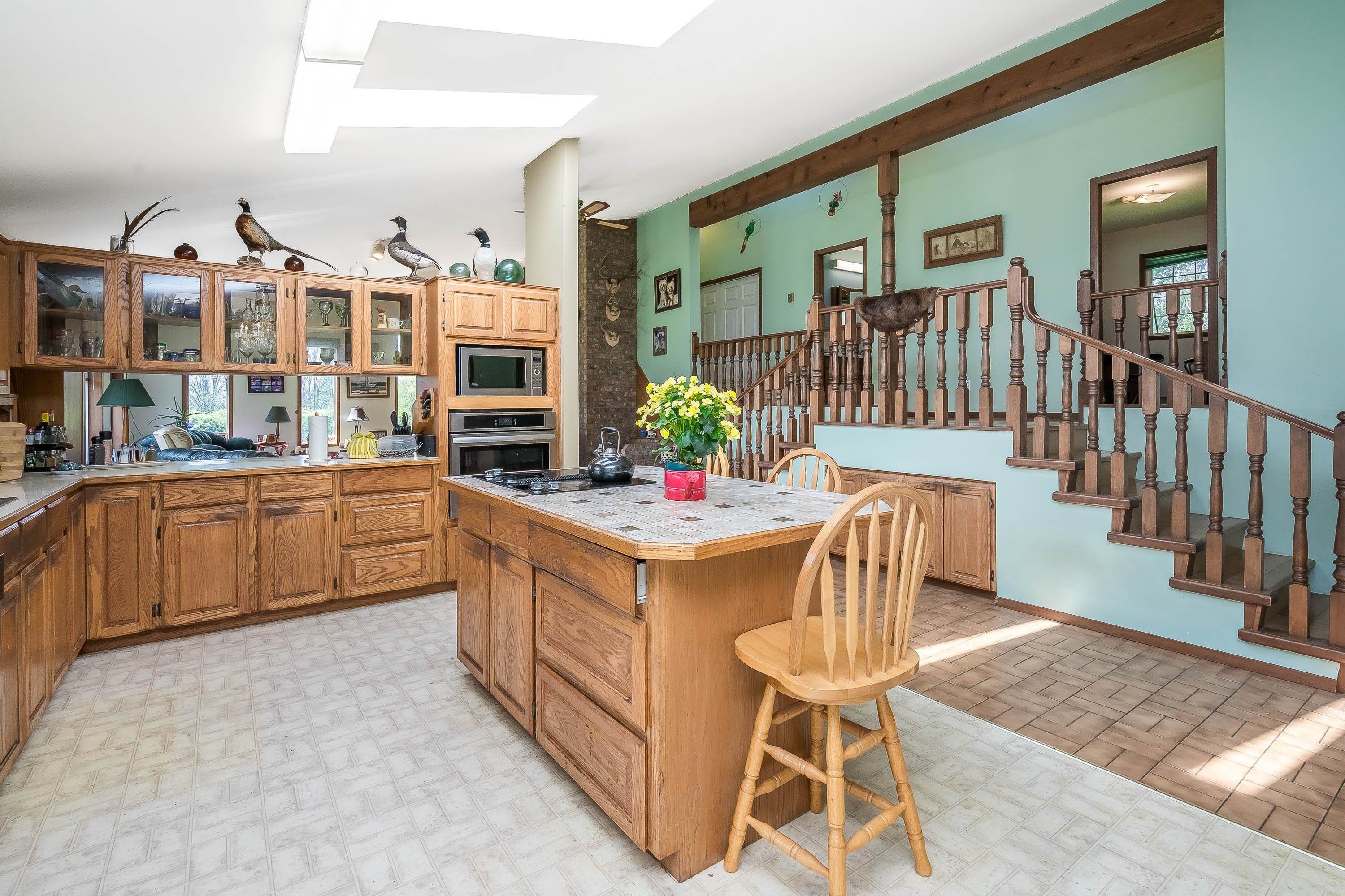 









24548


21b

Avenue,
Langley,




BC
V2Z 1J3

