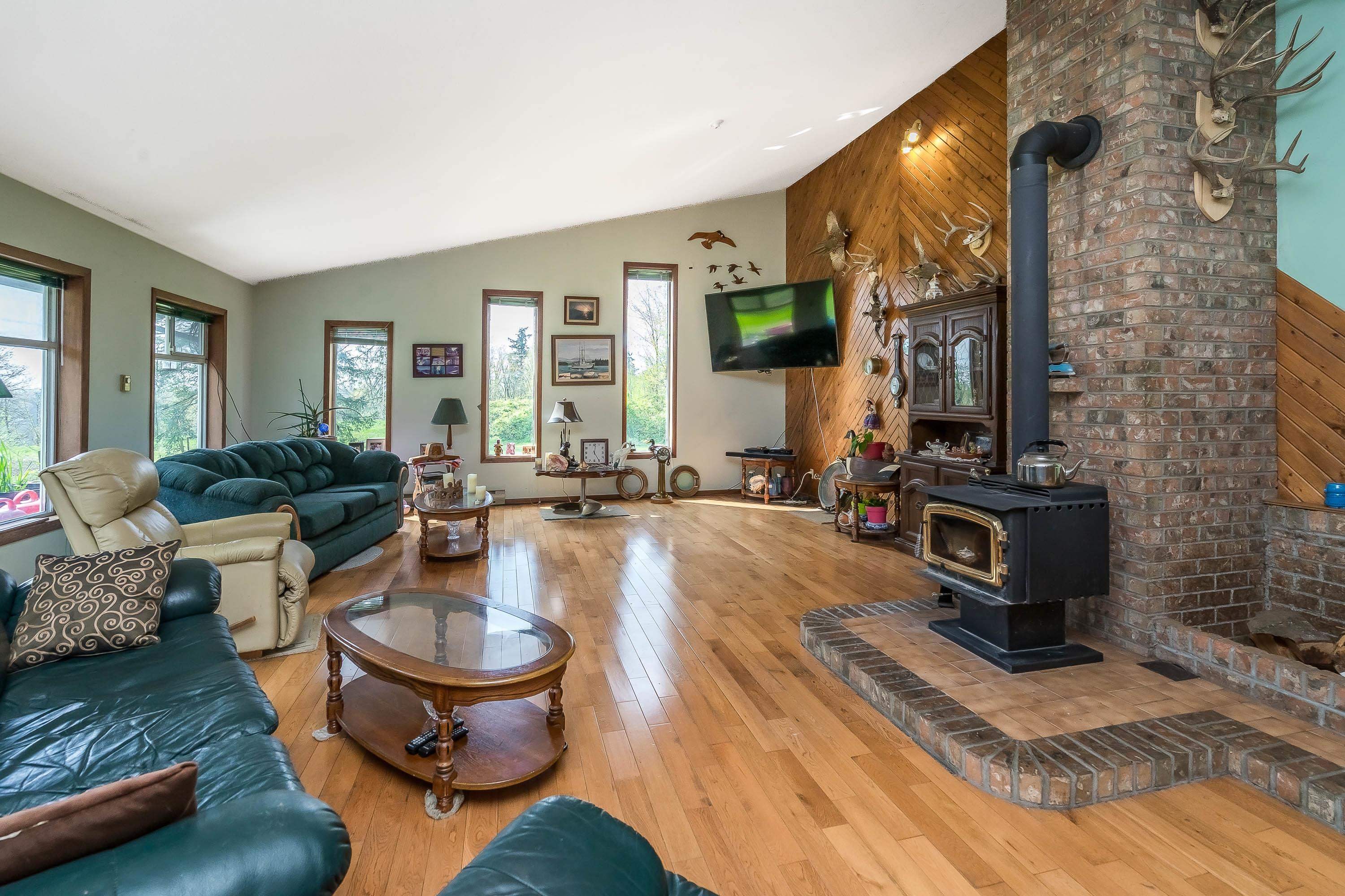 









24548


21b

Avenue,
Langley,




BC
V2Z 1J3

