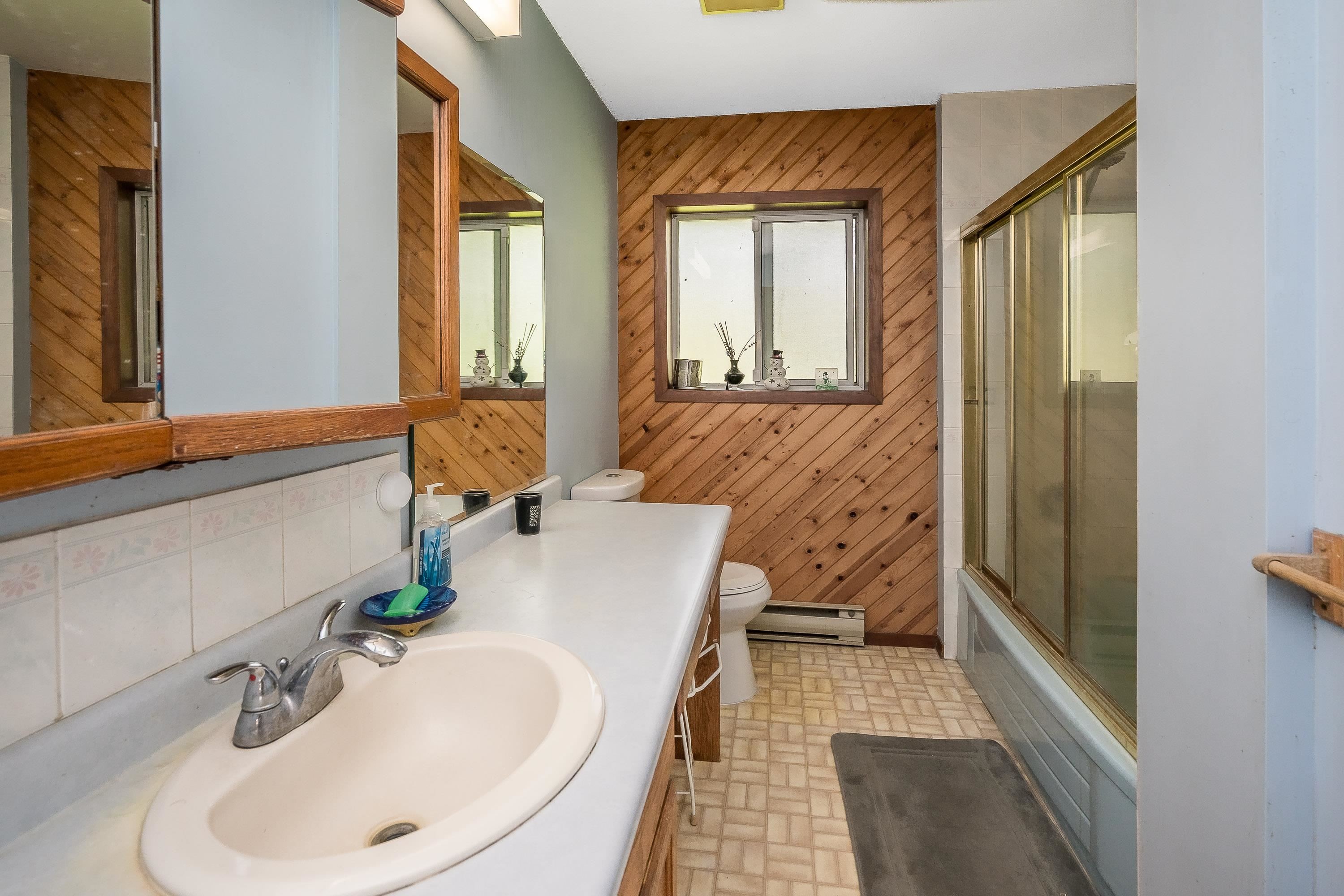 









24548


21b

Avenue,
Langley,




BC
V2Z 1J3

