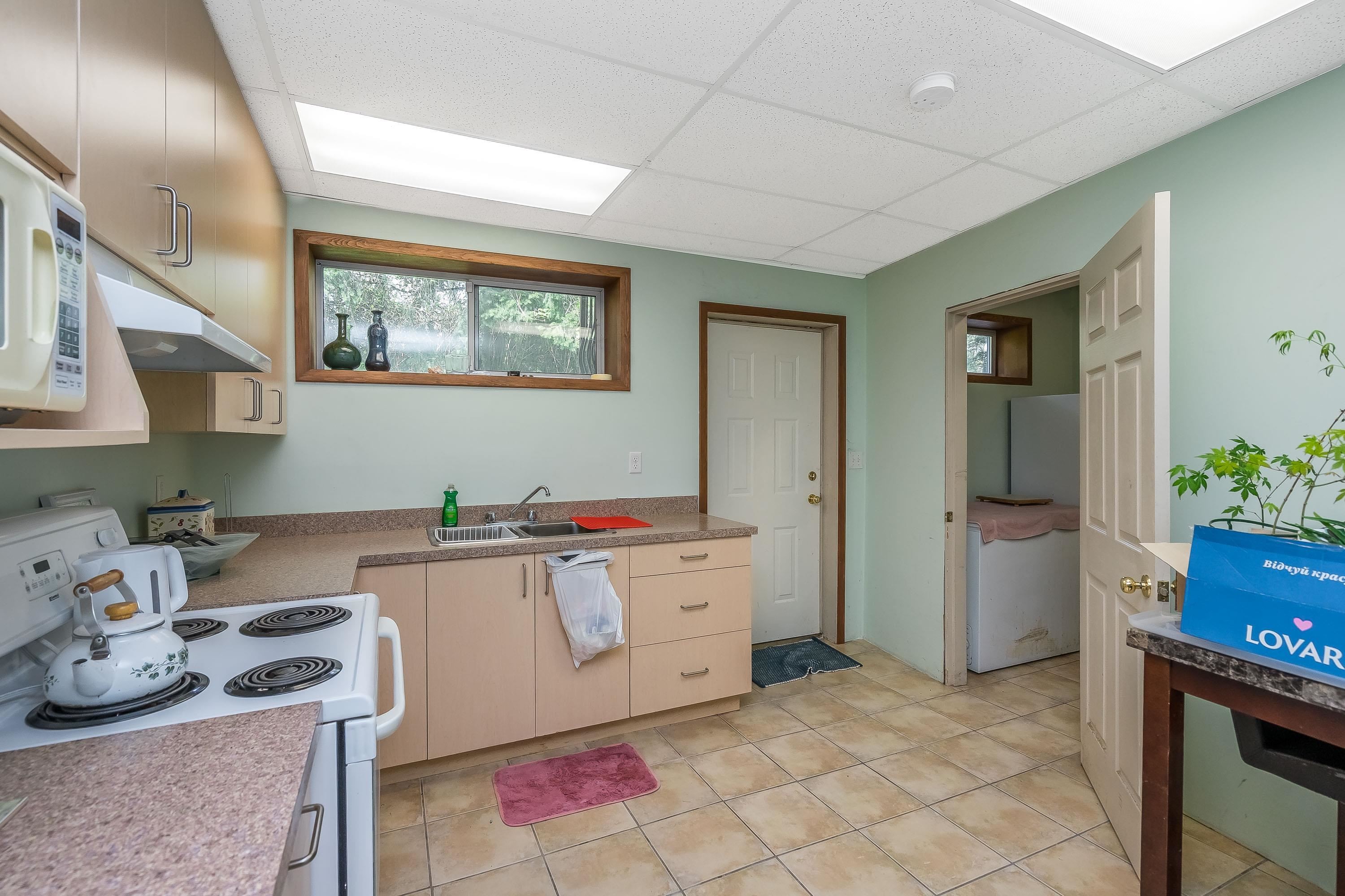 









24548


21b

Avenue,
Langley,




BC
V2Z 1J3

