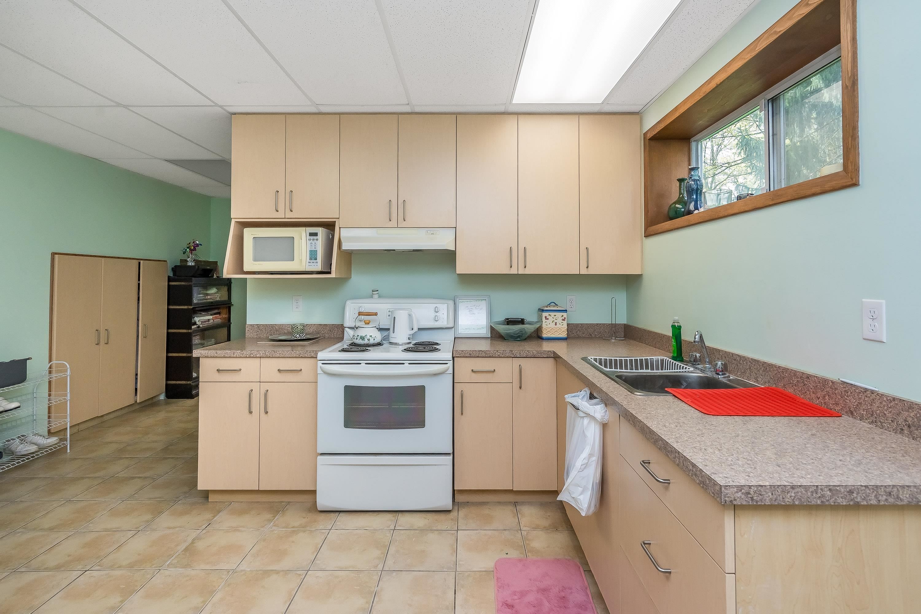 









24548


21b

Avenue,
Langley,




BC
V2Z 1J3

