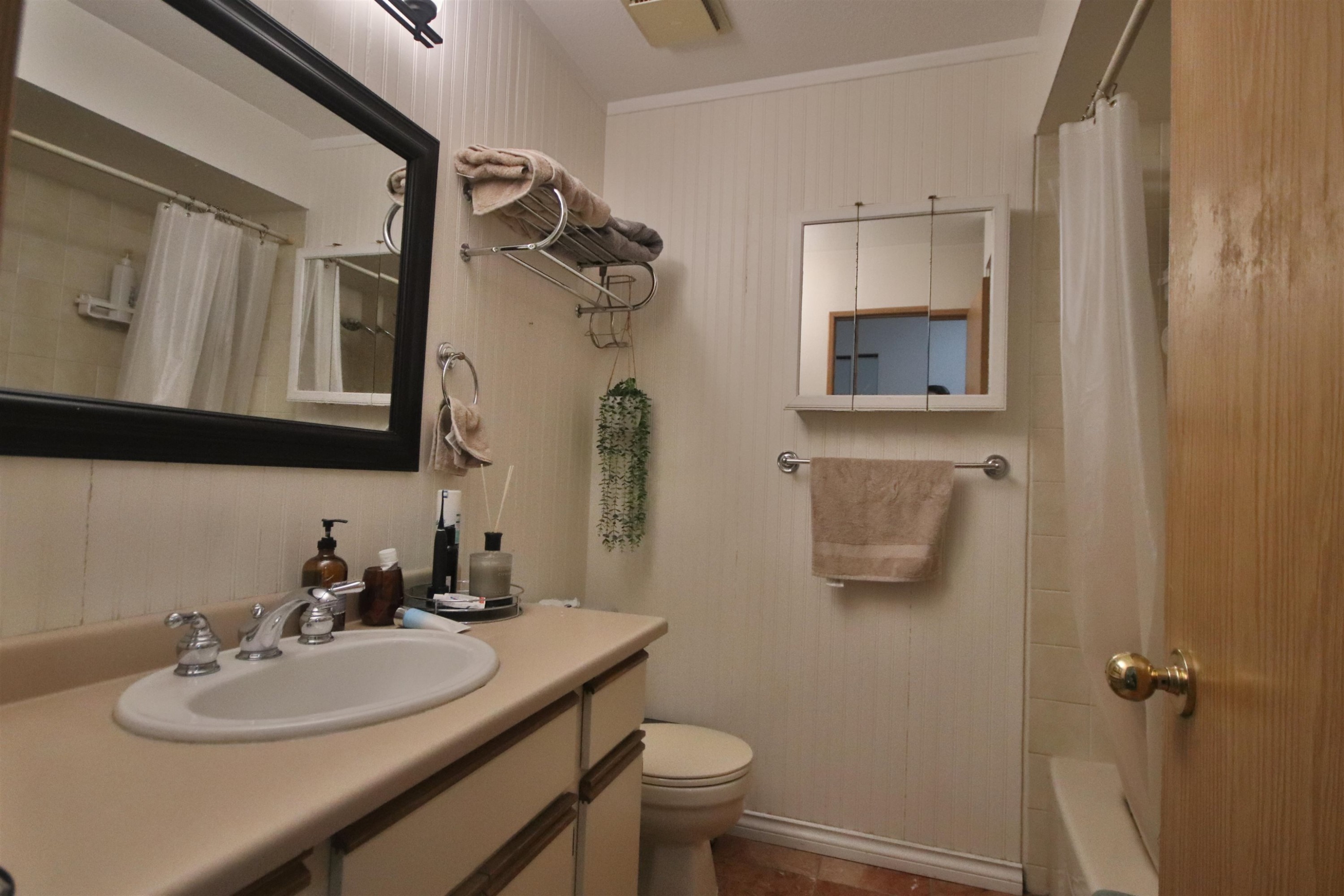 









15971


101a

Avenue,
Surrey,




BC
V4N 2N6

