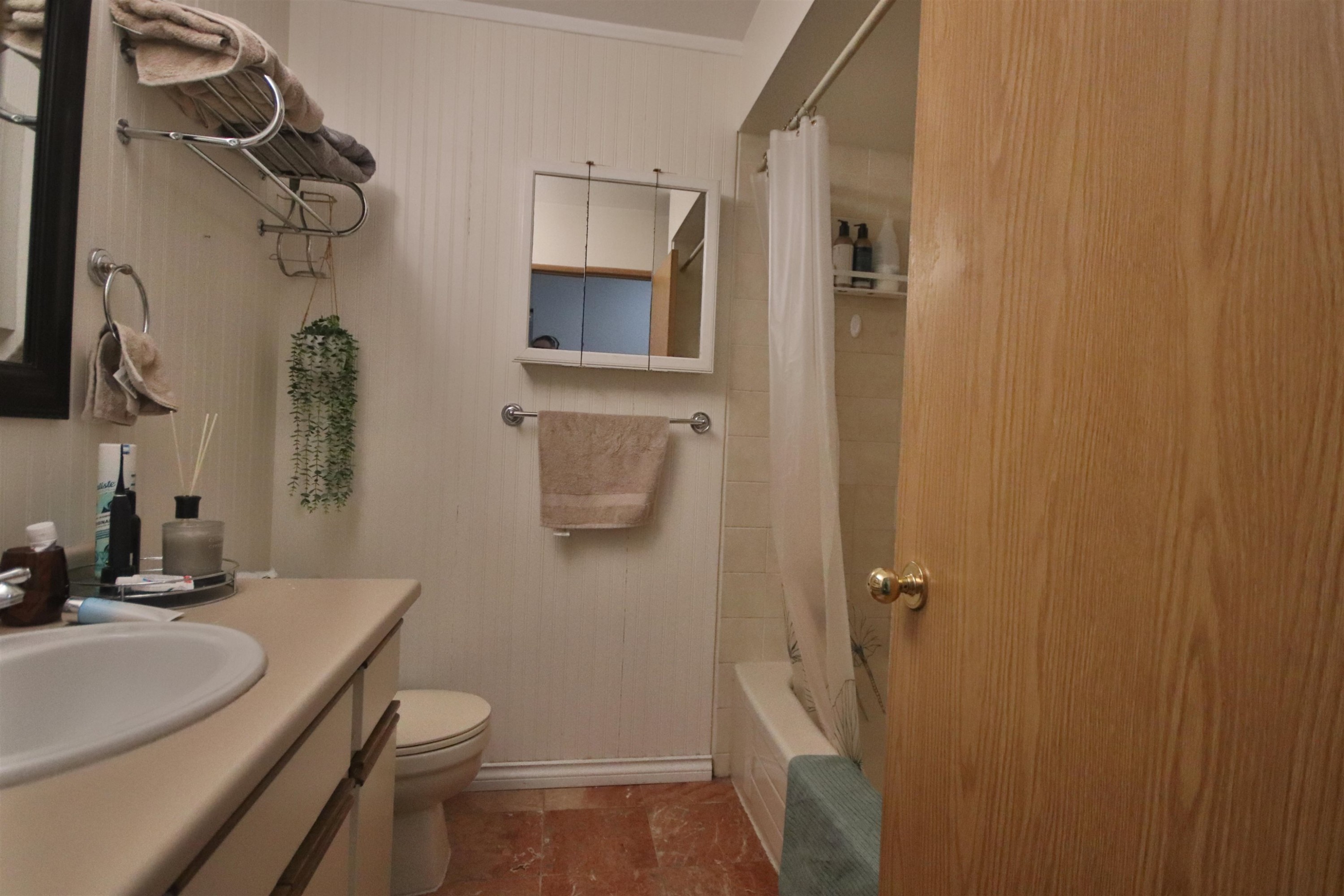 









15971


101a

Avenue,
Surrey,




BC
V4N 2N6

