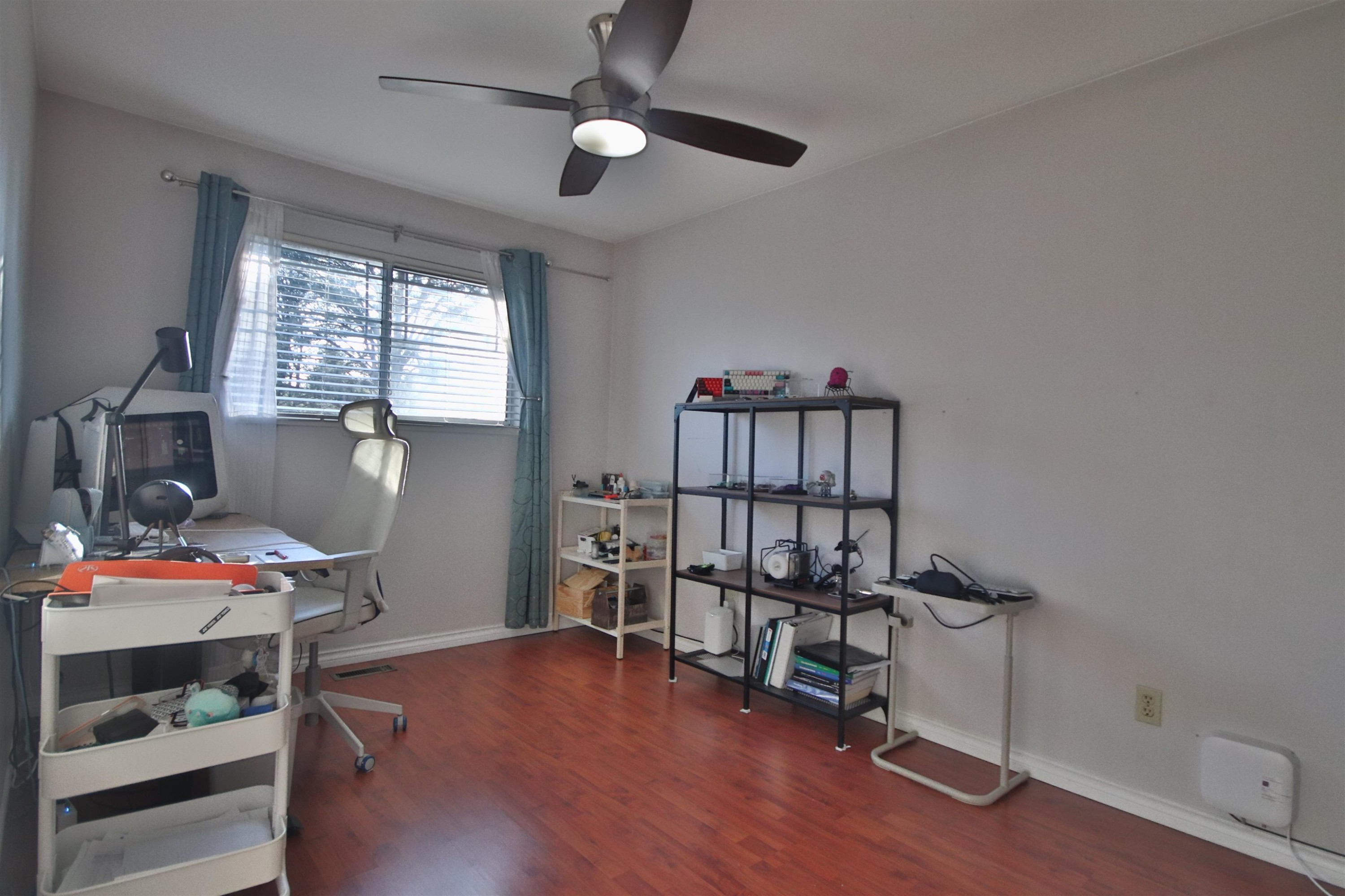 









15971


101a

Avenue,
Surrey,




BC
V4N 2N6

