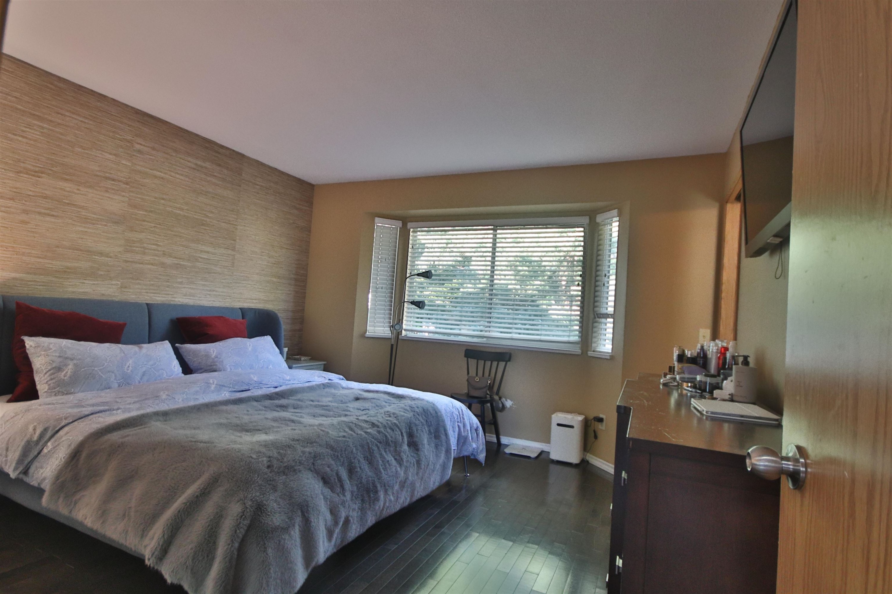 









15971


101a

Avenue,
Surrey,




BC
V4N 2N6


