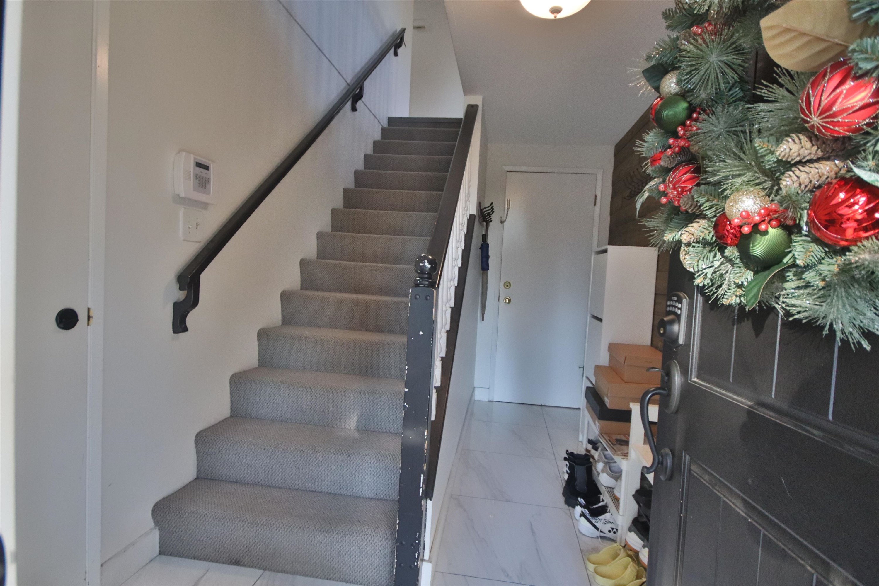 









15971


101a

Avenue,
Surrey,




BC
V4N 2N6

