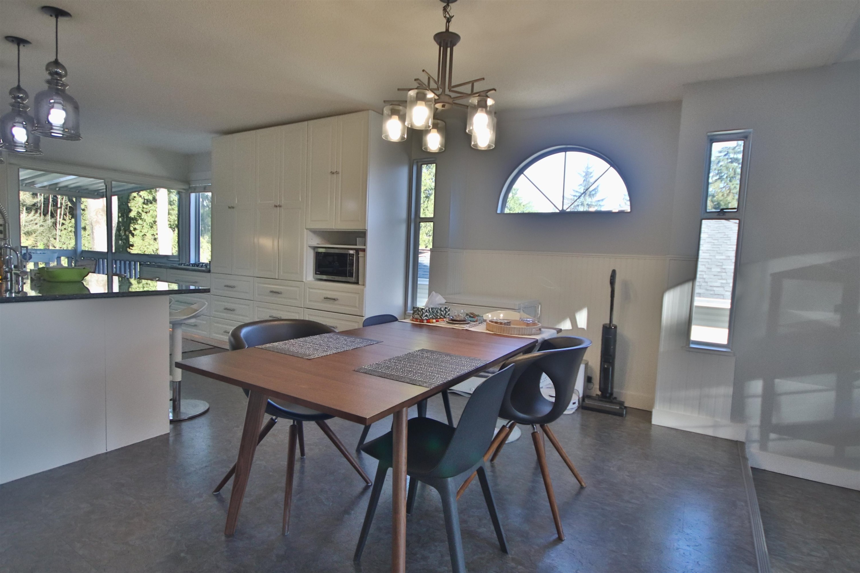 









15971


101a

Avenue,
Surrey,




BC
V4N 2N6

